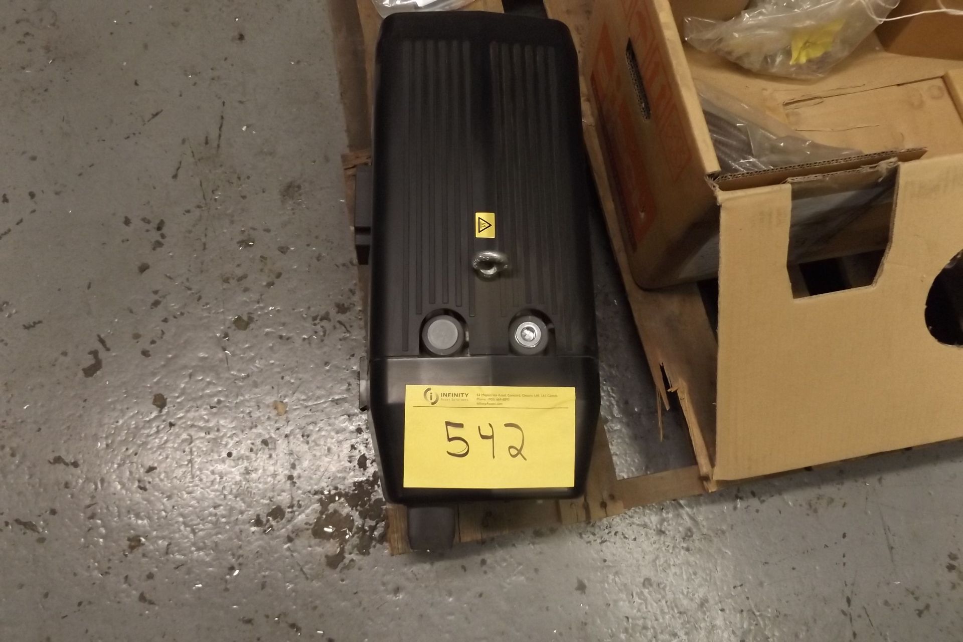 BUSCH VACUUM PUMP, TYPE=SV 1025 C 000 IKZZ  (MAINT SHOP) - Image 2 of 4