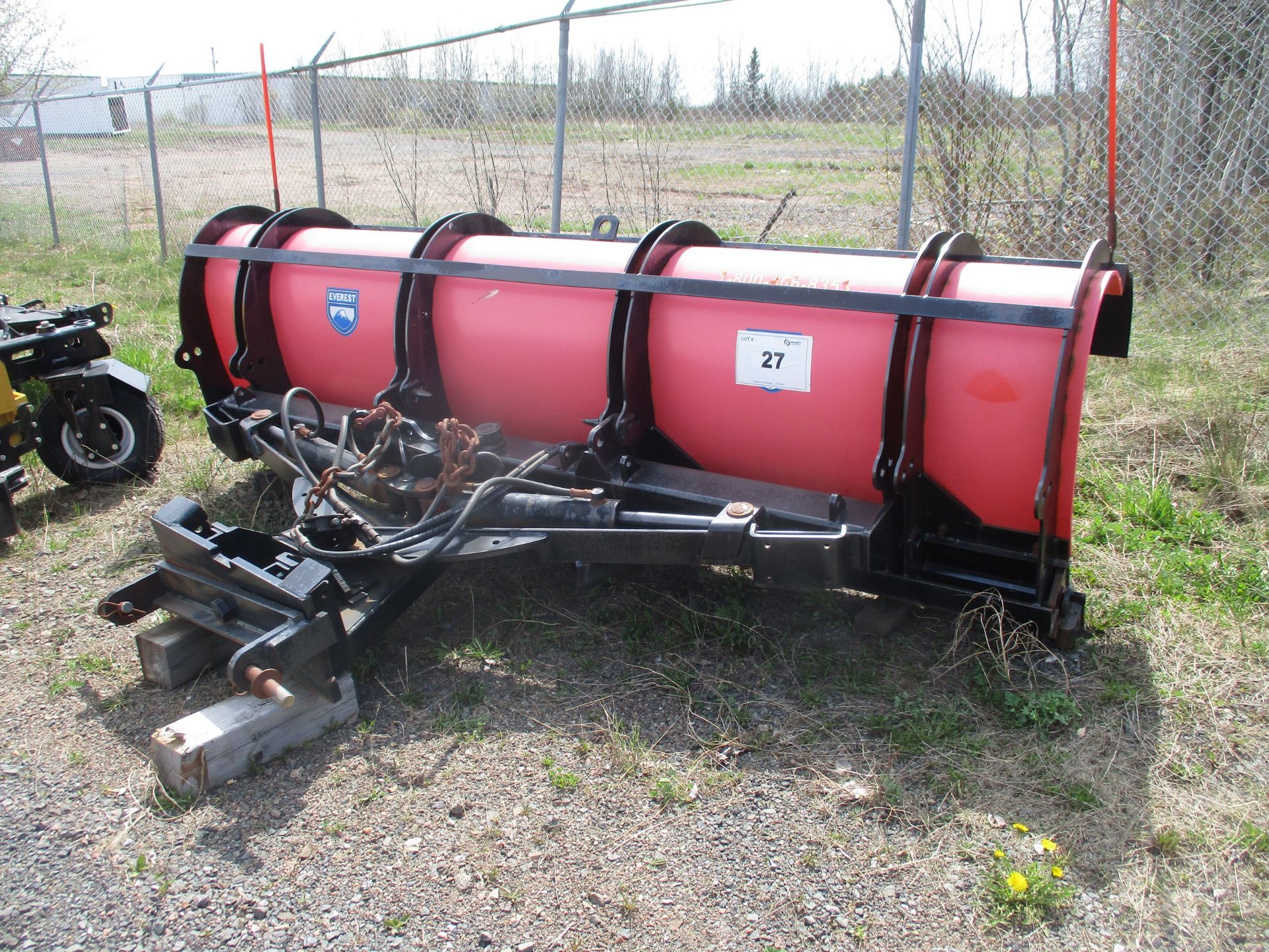 EVEREST PLOW, 11FT WIDE 2 WAY ANGLE PLOW S/N: R132TEW39PH-A