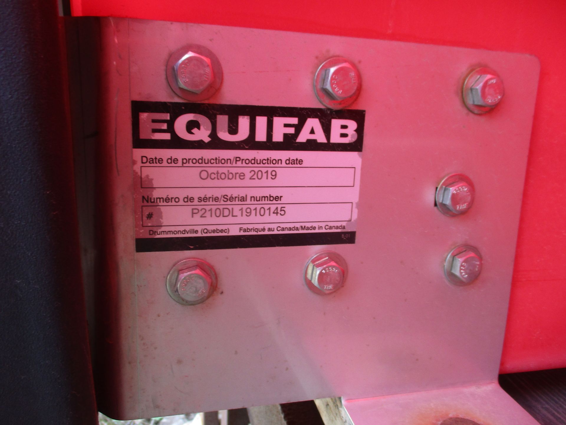 EQUIFAB POLYETHYLENE SALT AND SAND SPREADER SERIAL NUMBER: P210DL1910145 - Image 2 of 2