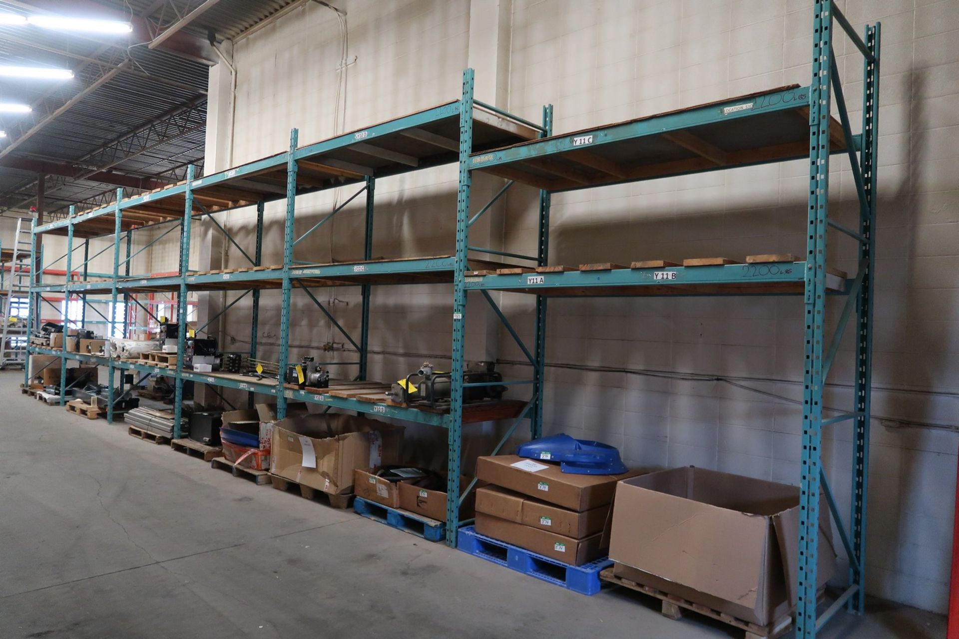 6 SECTIONS OF PALLET RACKING - Image 2 of 2