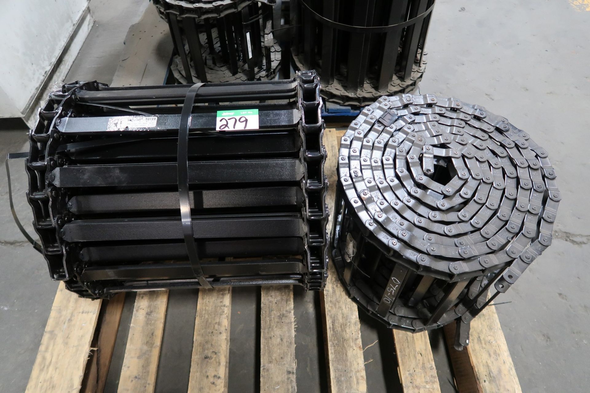 PALLET OF 2 ASST'D SPREADER CHAIN