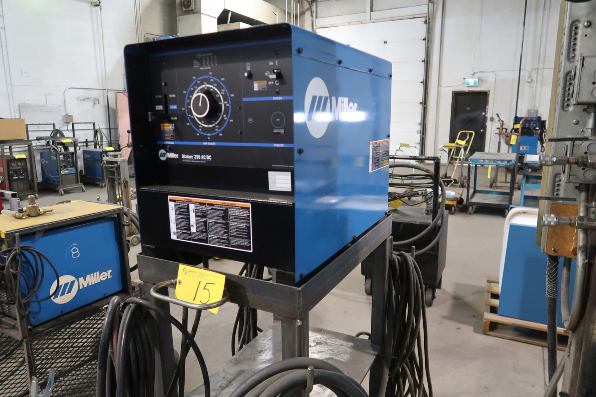 MILLER DIALARC 250 WELDER, S/N MH332013V - Image 2 of 2