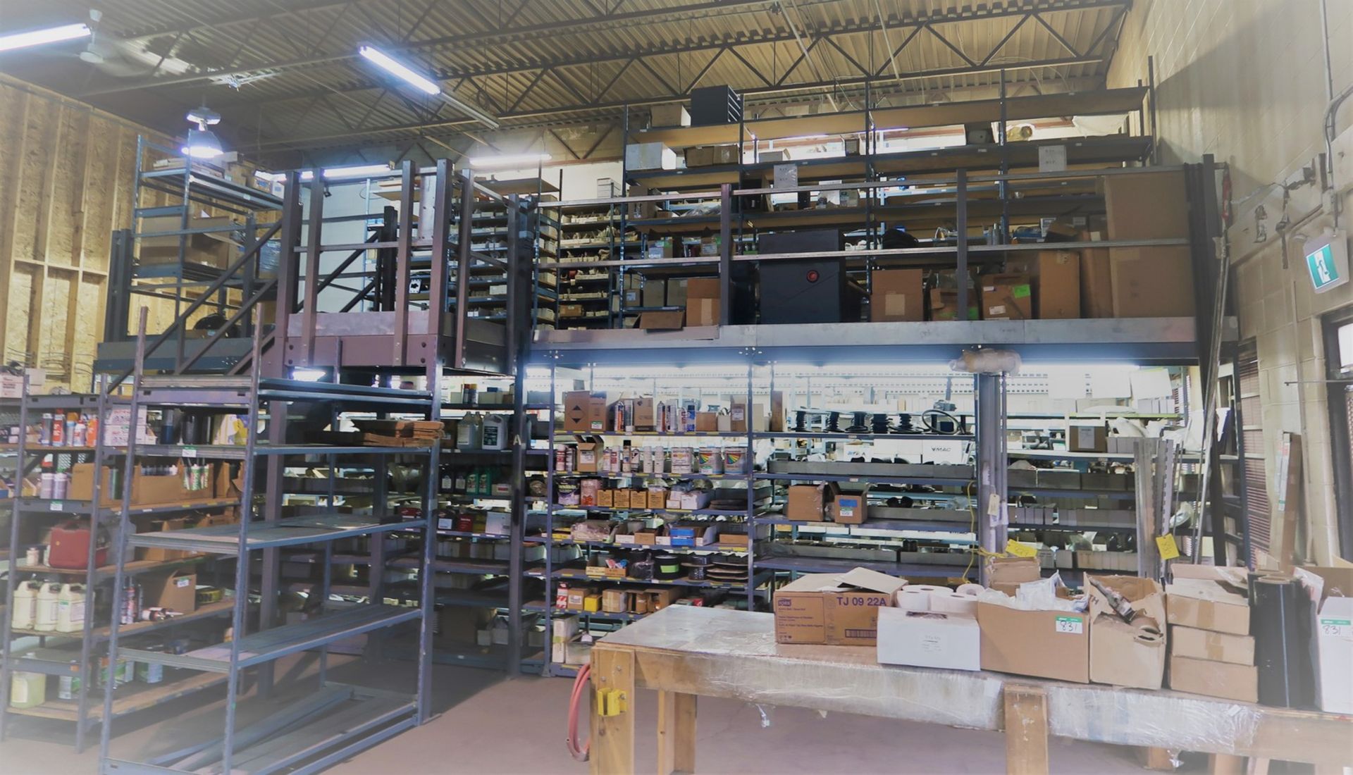 FREE STANDING MEZZANINE SYSTEM W/STAIRS, 4-6 SECTION EZIRACK PARTS SHELVING - Image 3 of 4