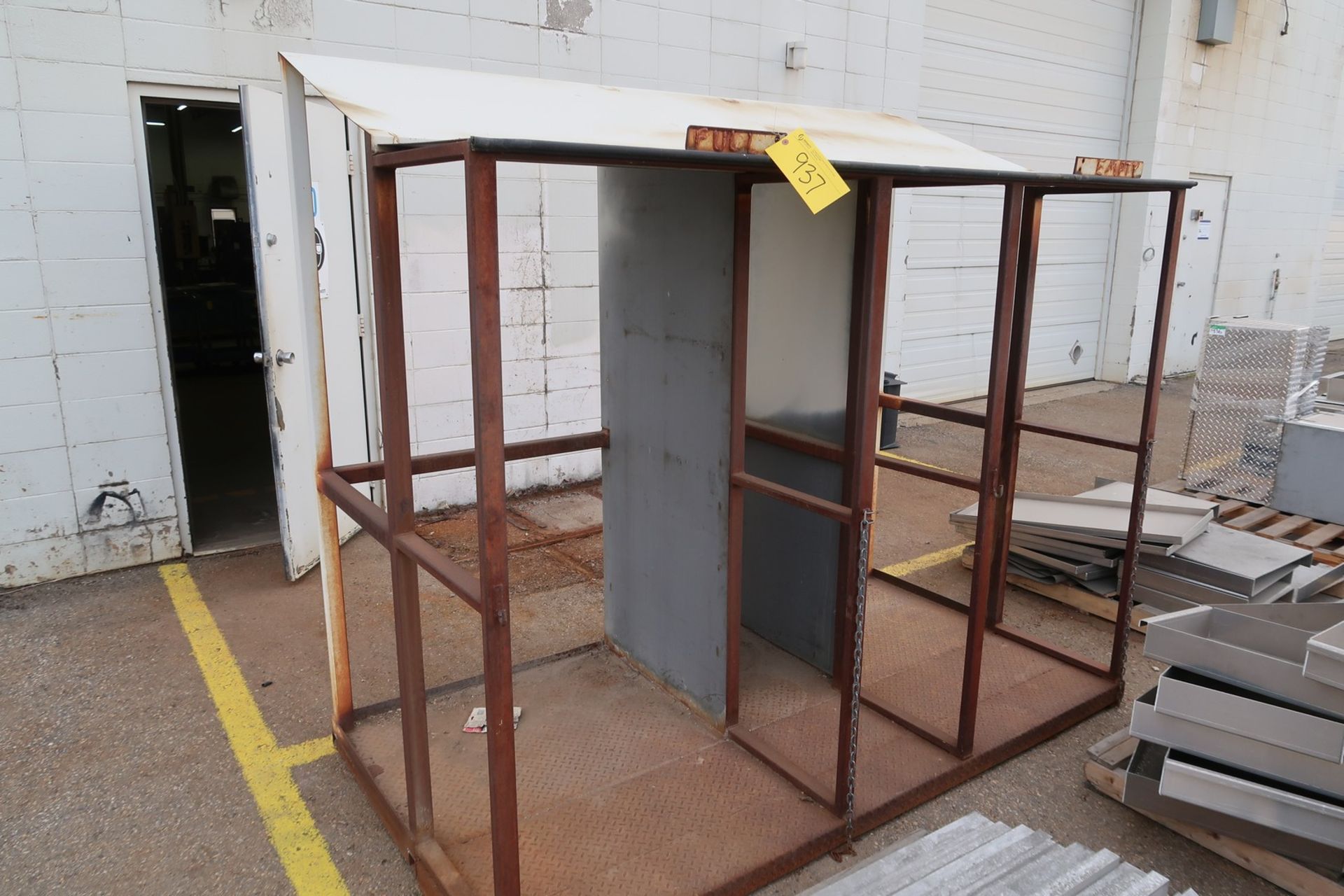 STEEL TANK STORAGE RACK W/ROOF