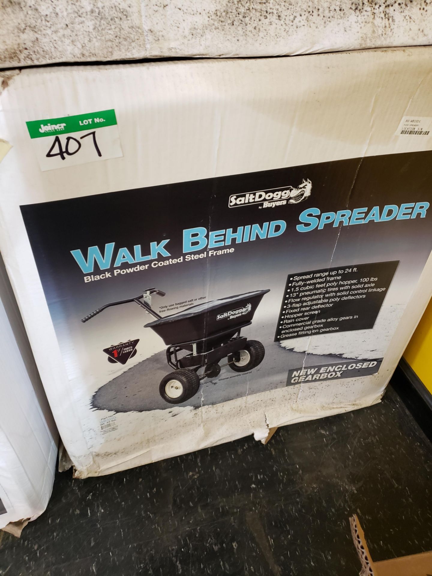 SALT DOGG WALK BEHIND SPREADER