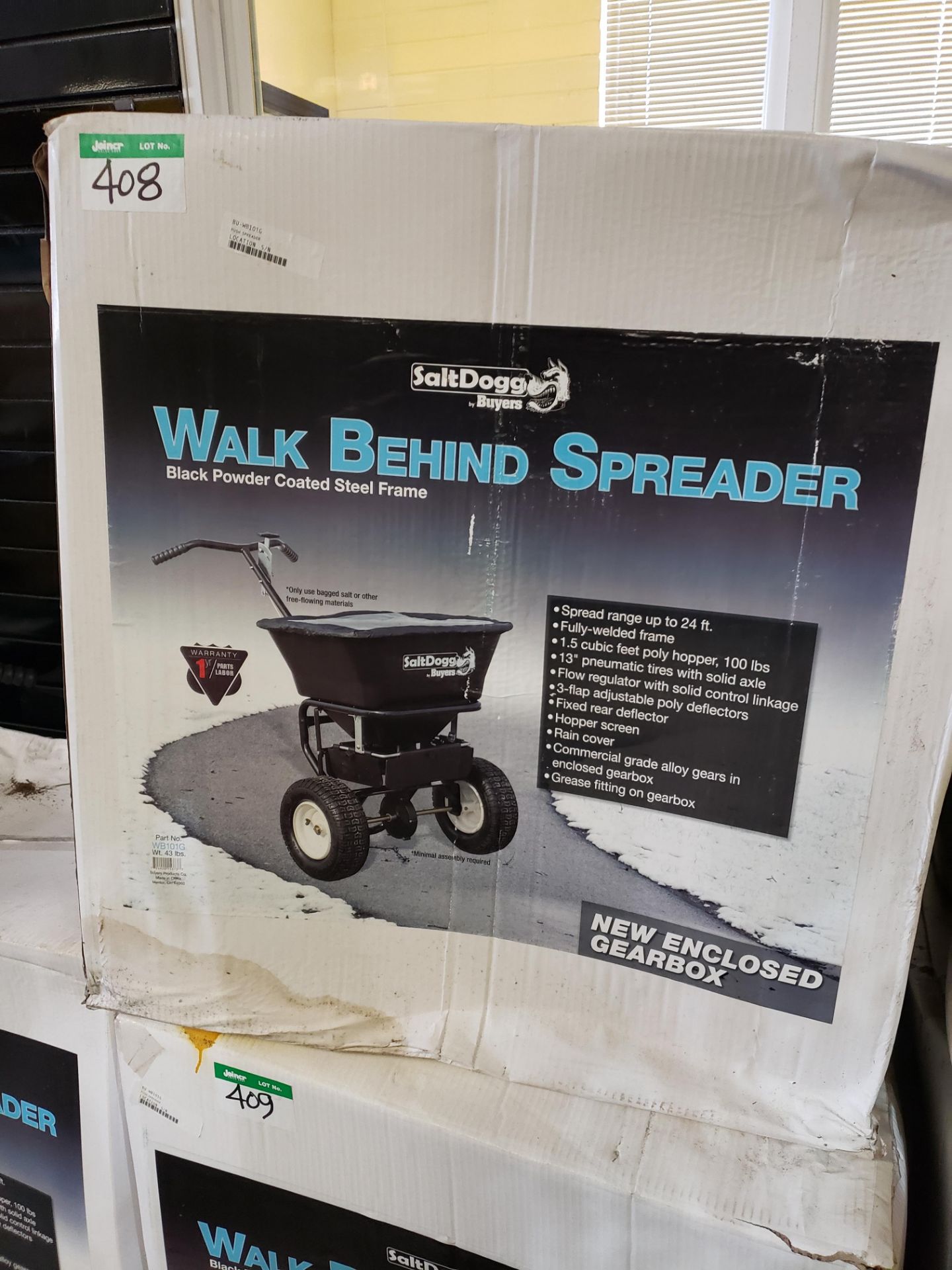 SALT DOGG WALK BEHIND SPREADER