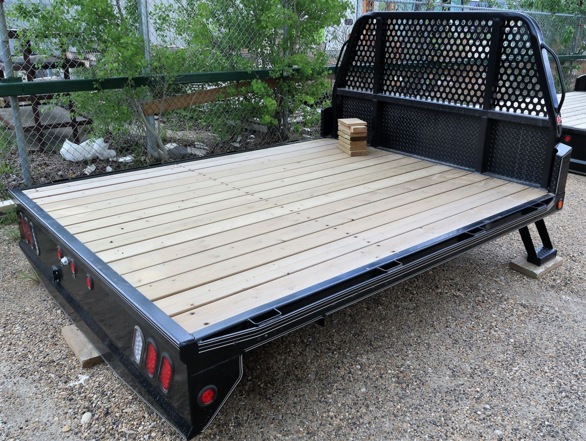 2018 DOUBLE A TRUCK DECK, 9' WOOD DECKING BOX OFF S/N 2DATDOJ0953 - Image 2 of 3