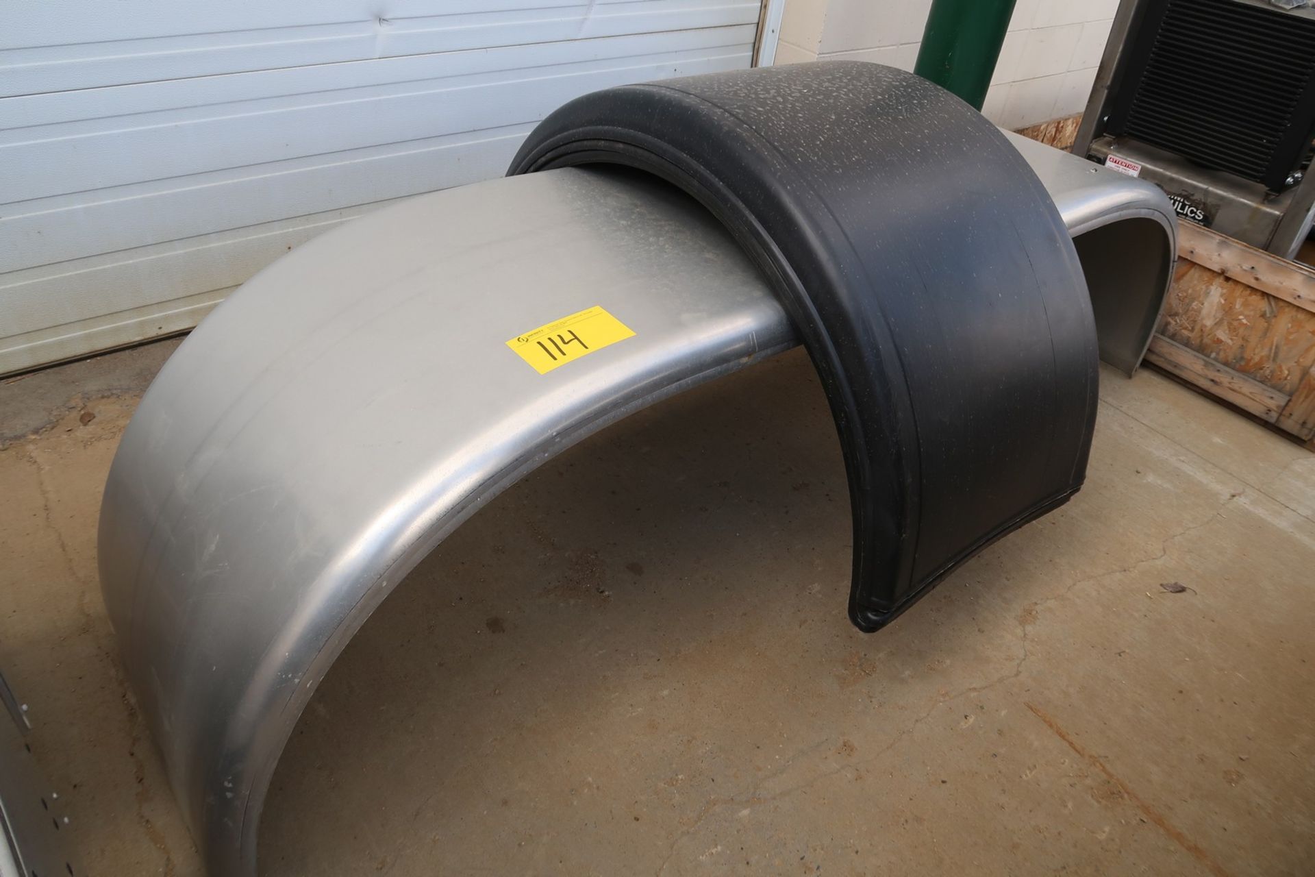 2 ALUMINUM TANDEM AXLE FENDER - 4 POLY SINGLE AXLE