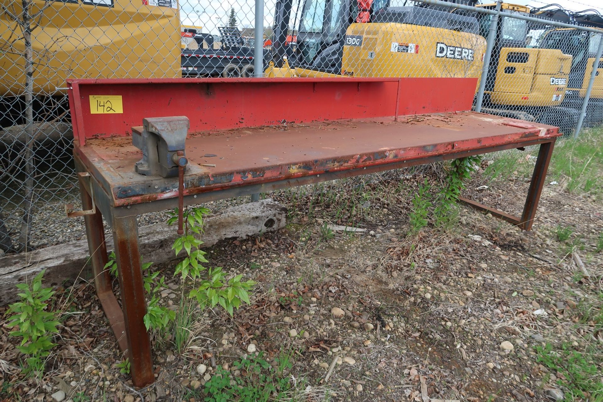 STEEL WORK TABLE W/BENCH VISE