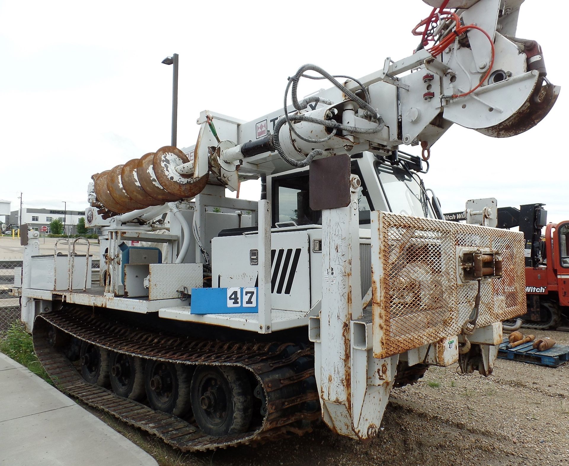 2010 NODWELL GT1600 TRACKED W/TEREX C4047 47' DIGGER DERRICK RIG ...