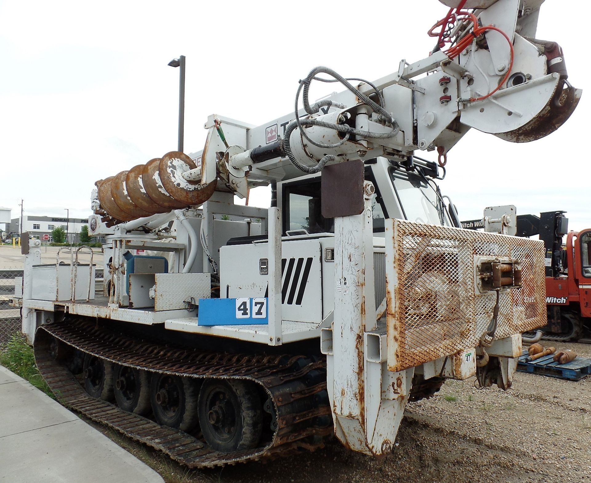 2010 NODWELL GT1600 TRACKED W/TEREX C4047 47' DIGGER DERRICK RIG, SHEAVE HEIGHT 45.6', 24.6' MAX - Image 2 of 14