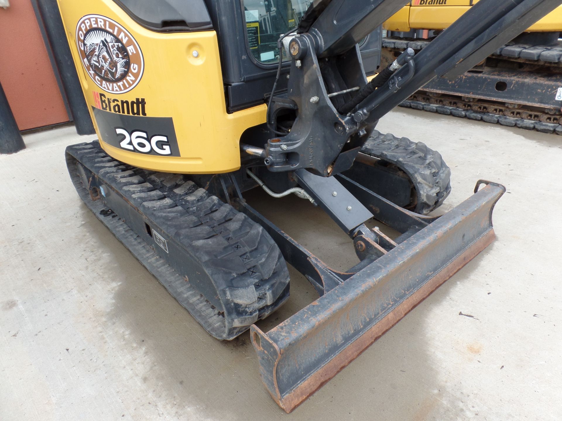 2017 JOHN DEERE 26G MINI HYDRAULIC EXCAVATOR, AUX. HYD. DOZER, ATTACHMENT PLUMBED, 622 HRS. S/N - Image 6 of 12