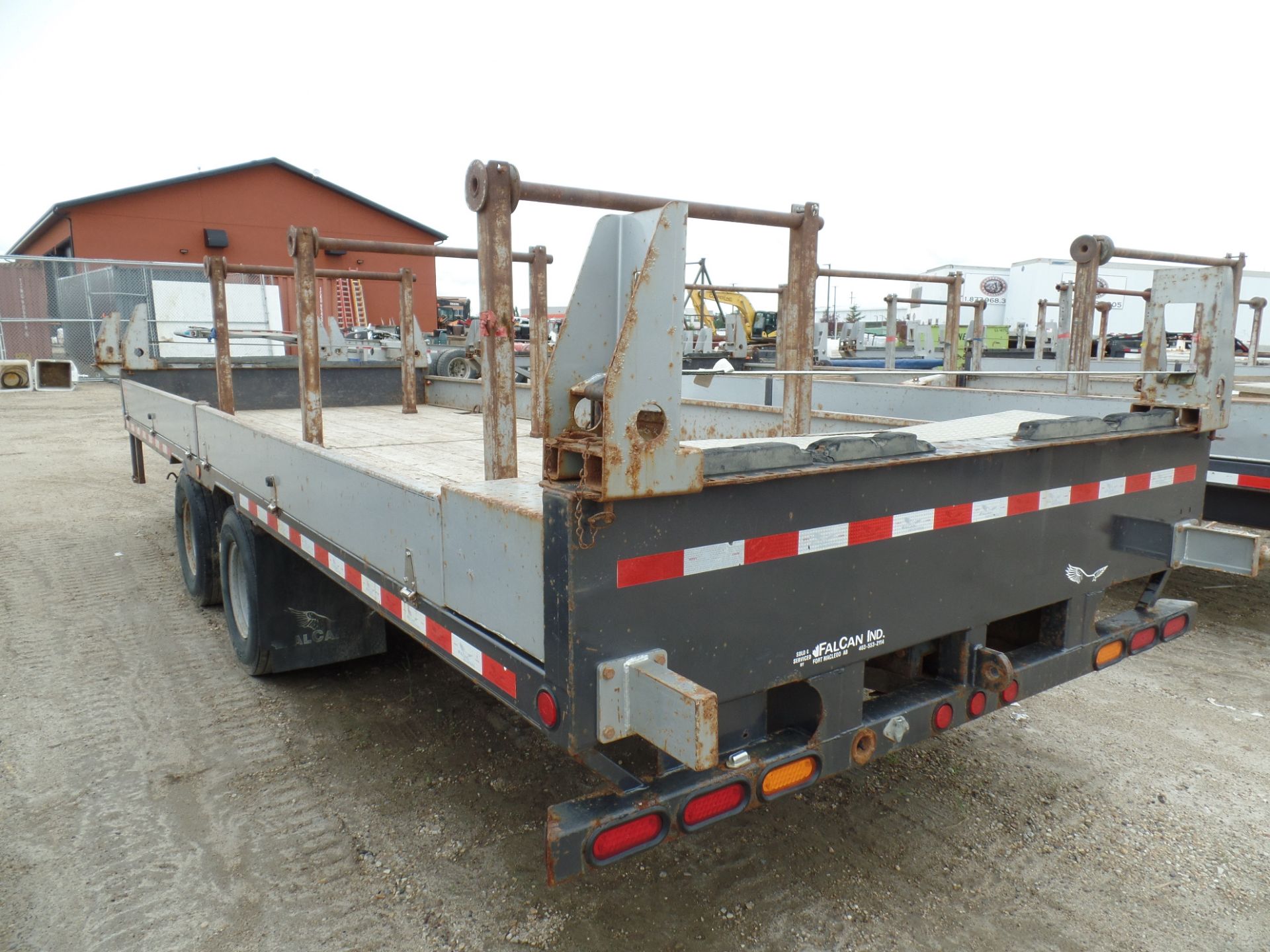 2015 FALCAN FH210 FLAT DECK TRAILER, 25' DECK, TELESCOPIN 60' POLE CAP., 3 REEL STANDS, 2, 10,000 LB - Image 6 of 8