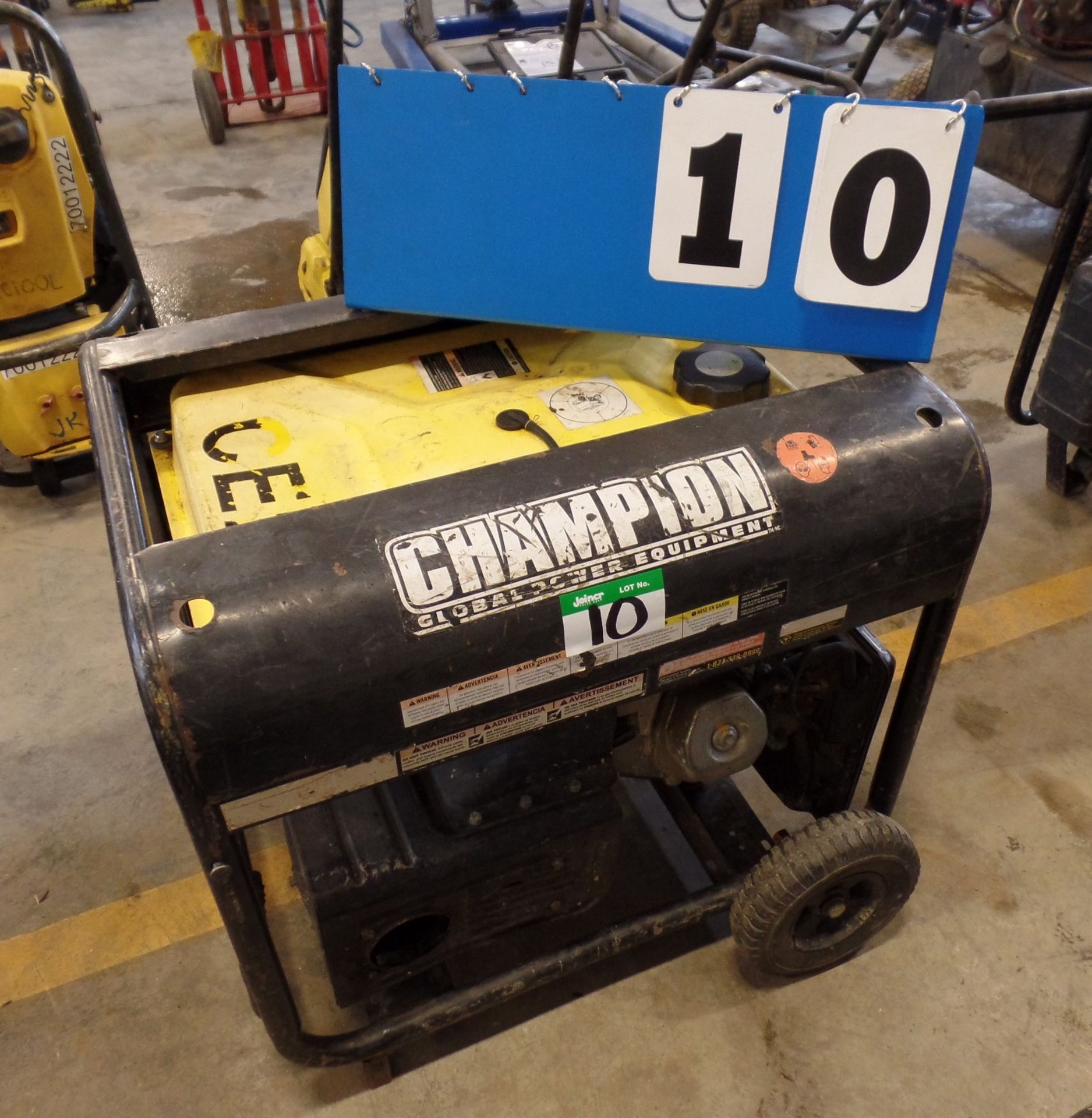 CHAMPION 7800/6500 WATTS GAS GENERATOR