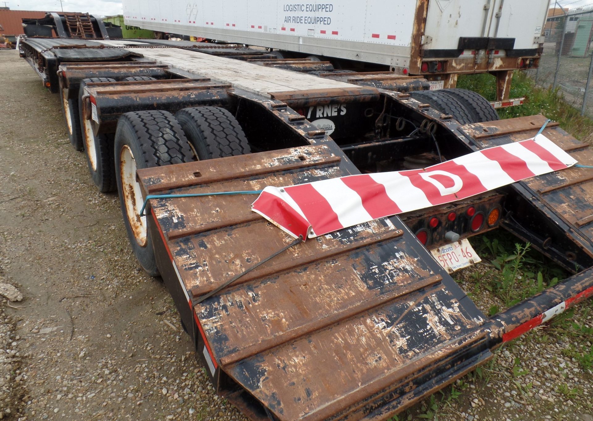 2016 ARNE'S 50 TON TRIDEM LOWBOY TRAILER, A/R SUSP. 11' NECK, 25' X 10' DECK, 4' BEAVERTAIL, VIN: - Image 7 of 10