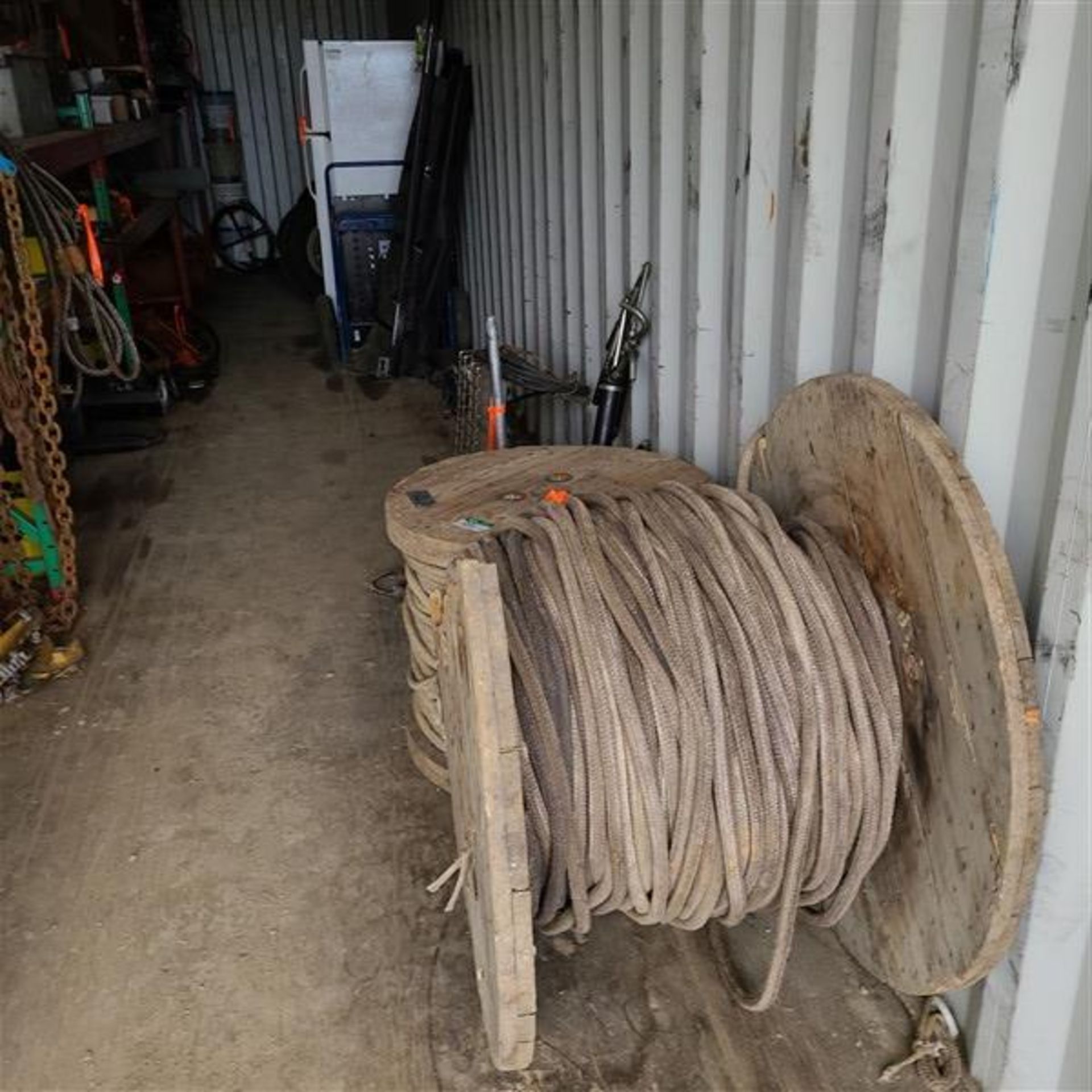 CONTENTS OF BLUE SEACAN CONTAINER, REEL OF ROPE, TIRES, SLINGS ETC. - Image 3 of 15