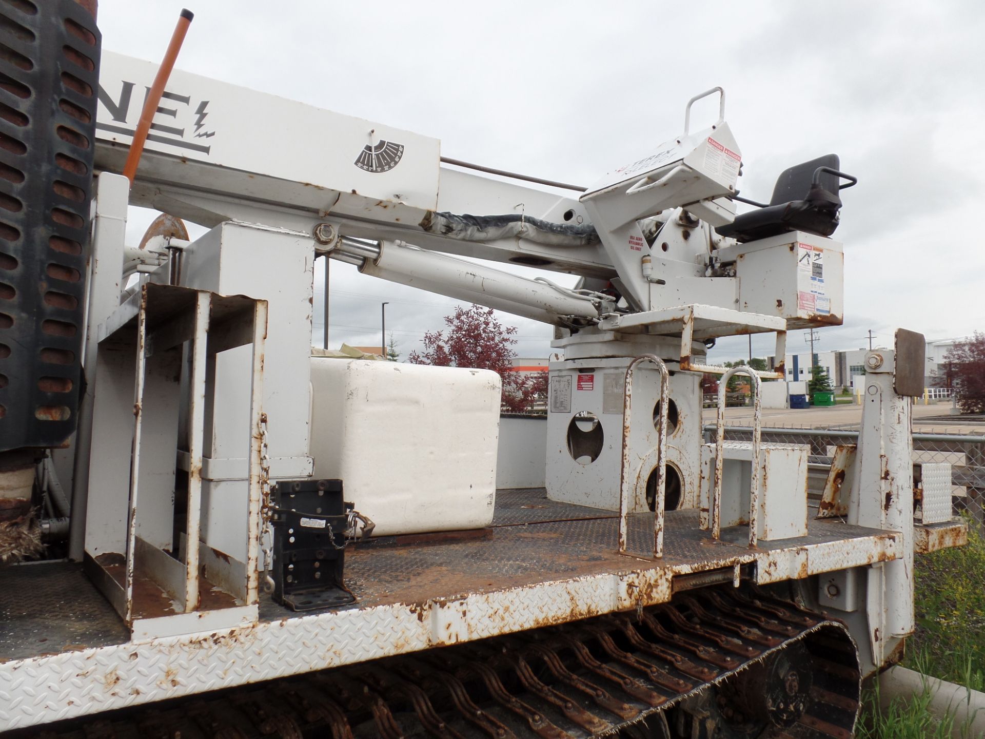 2010 NODWELL GT1600 TRACKED W/TEREX C4047 47' DIGGER DERRICK RIG ...