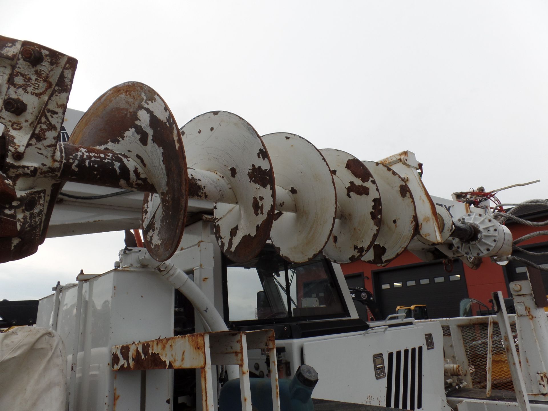 2010 NODWELL GT1600 TRACKED W/TEREX C4047 47' DIGGER DERRICK RIG ...