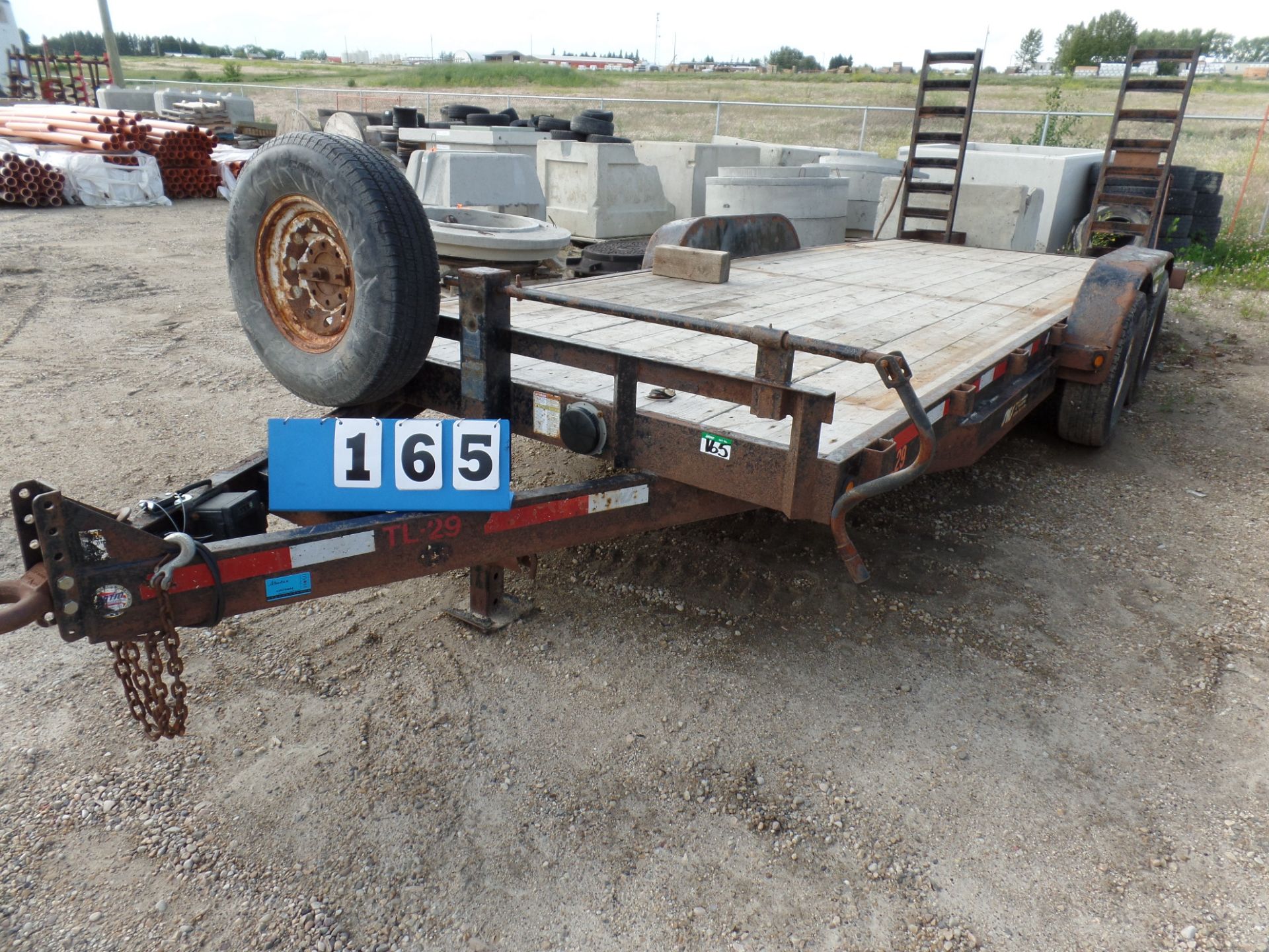 SWS 20' EQUIPMENT TRAILER, T/A, ELEC. BRAKES, FOLD UP RAMPS VIN: 4UGFG3634ED025271