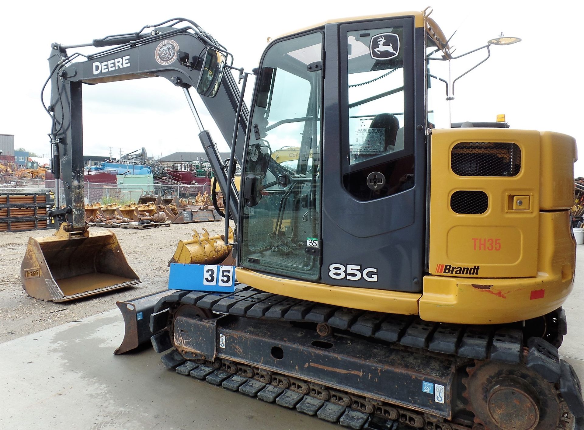 2017 JOHN DEERE MIDI EXCAVATOR 85G, 7' STICK, SWING AWAY BOOM, AUX. HYD. PLUMBING, DOZER BLADE, A/ - Image 2 of 15