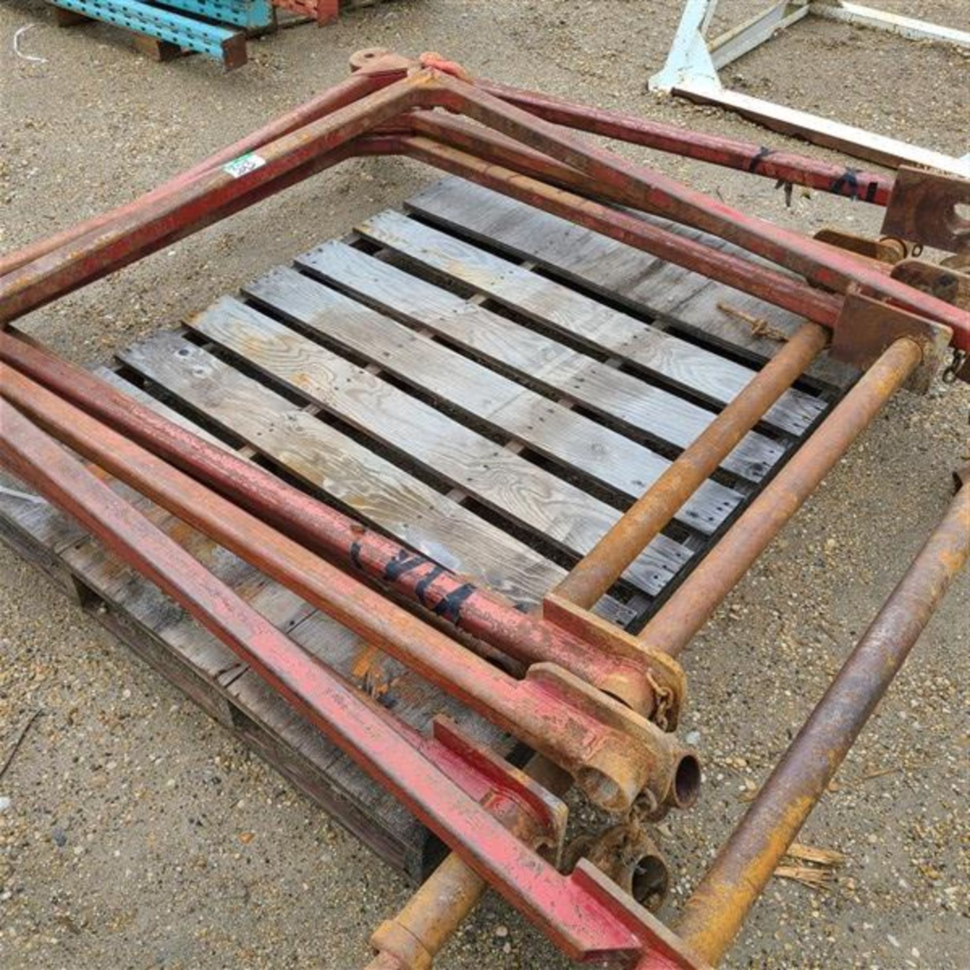 PALLET OF 5 STEEL REEL LIFTING ATTACHMENTS