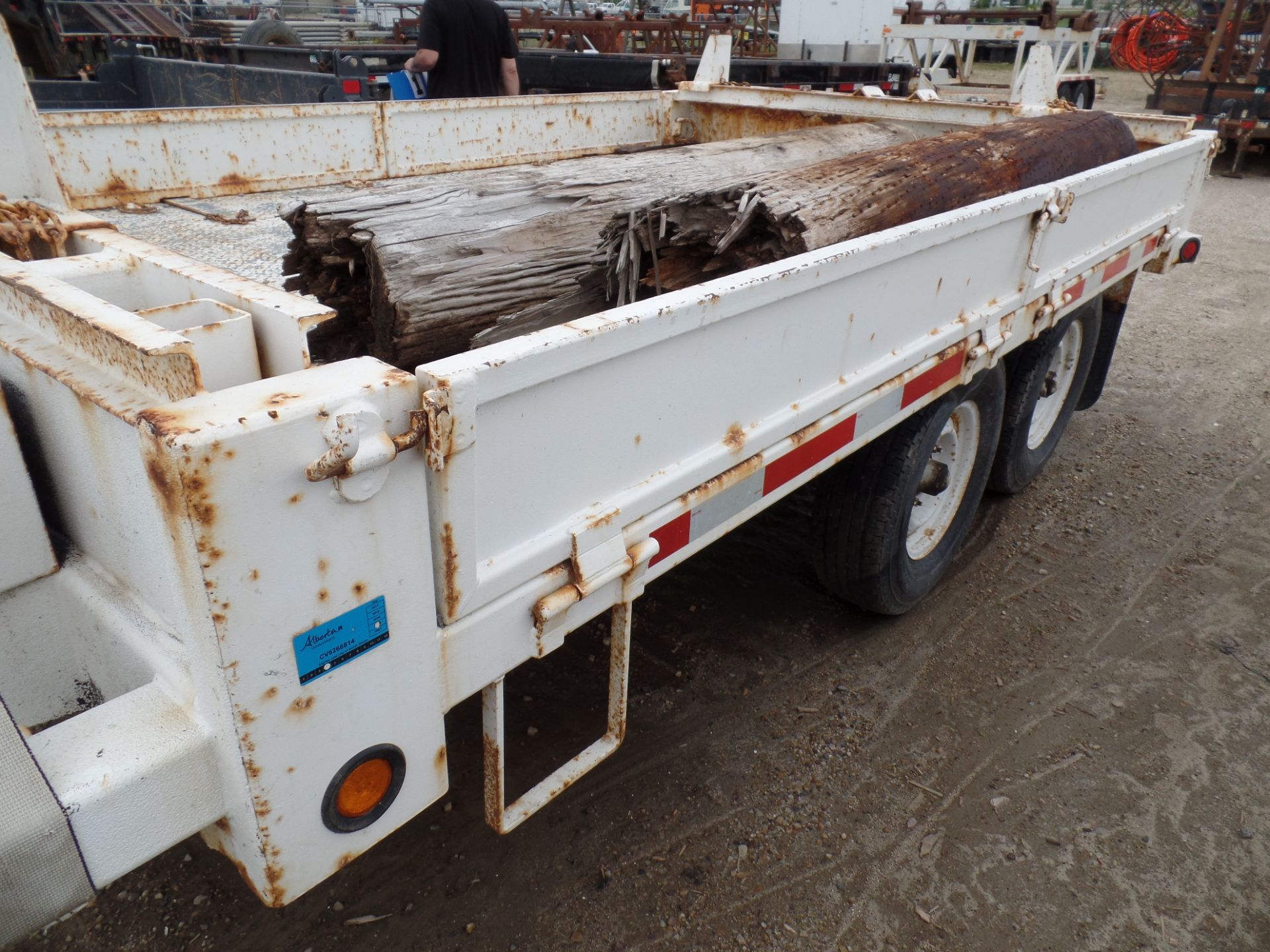 POLE TRAILER - 141" BOX, ELEC BRAKES, T/A, 25'6" OVERALL LENGTH, VIN: 1B9PS1221M274080 - Image 4 of 7