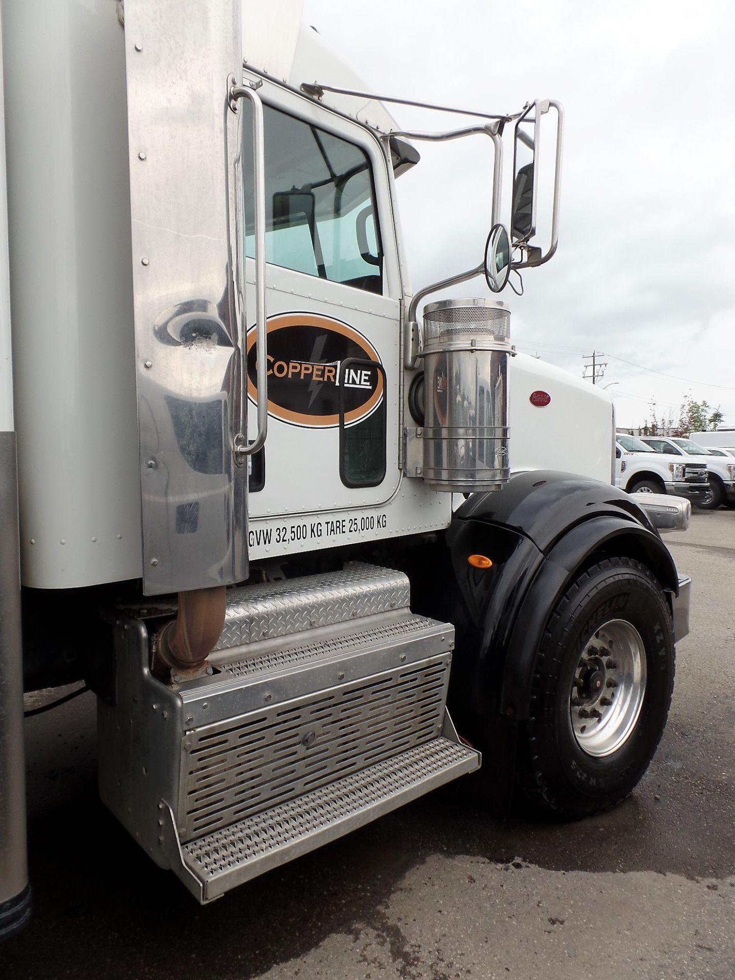 2015 PETERBILT 367 TRI DRIVE HYDRO VAC TRUCK, 148,044 KM., CUMMINS ISX15, 550 HP, ENGINE BRAKE, - Image 27 of 27