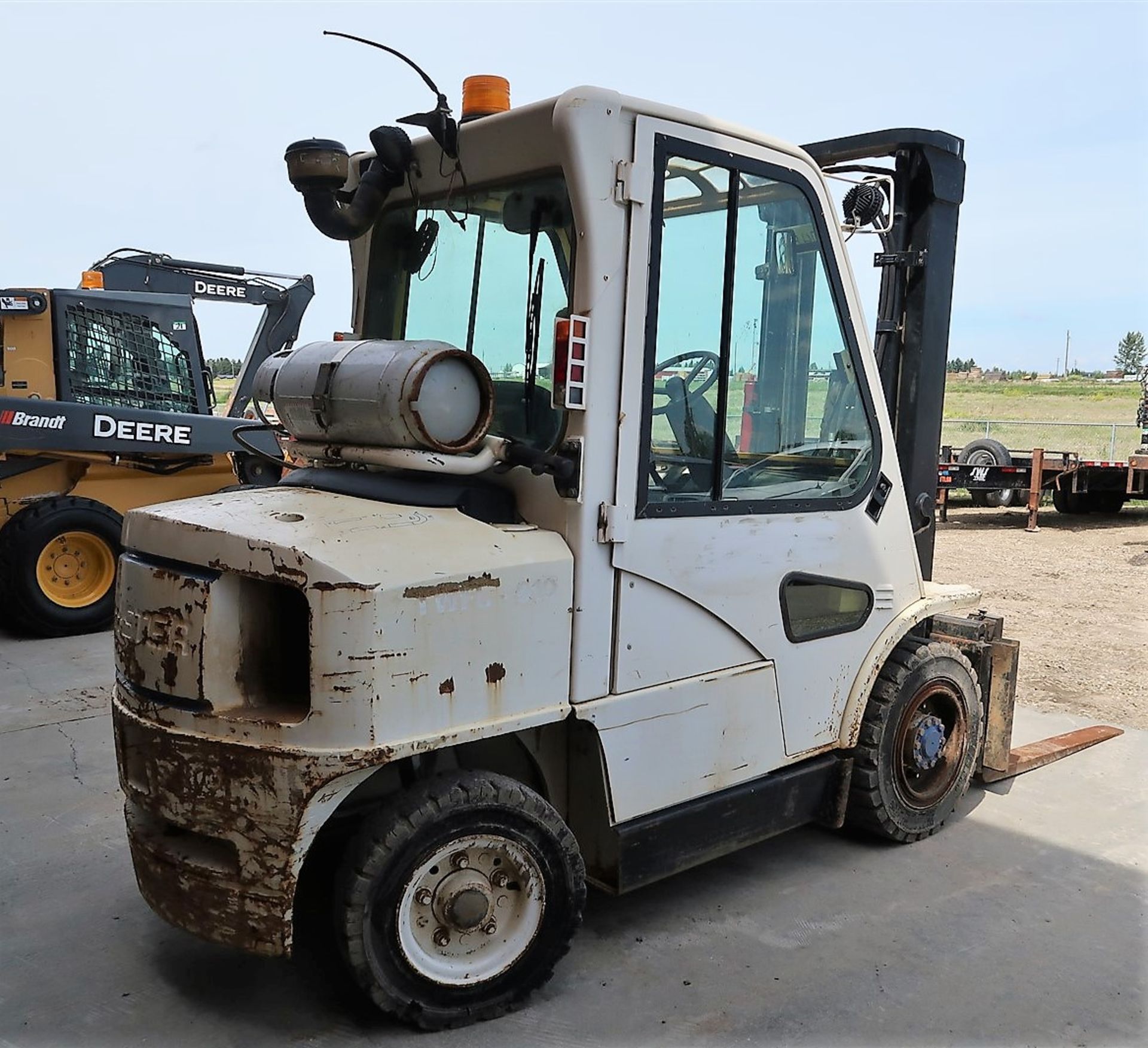 HYSTER FORKLIFT, MODEL H90XMS, 6,350 LB CAP., SIDE SHIFT, PROPANE, 8,238 HRS., S/N K005V04546A - Image 4 of 6