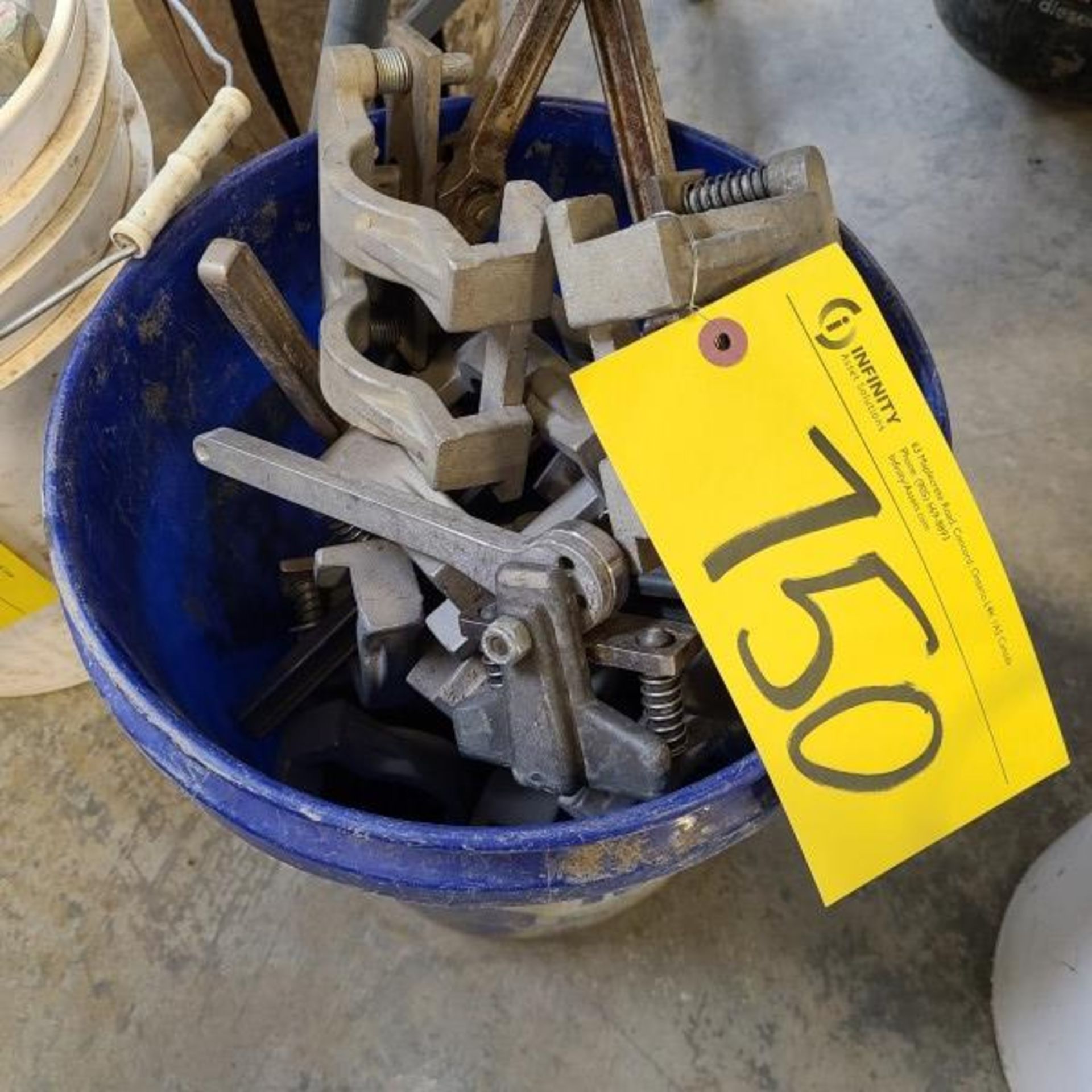 10 - 2" GAS CLAMPS