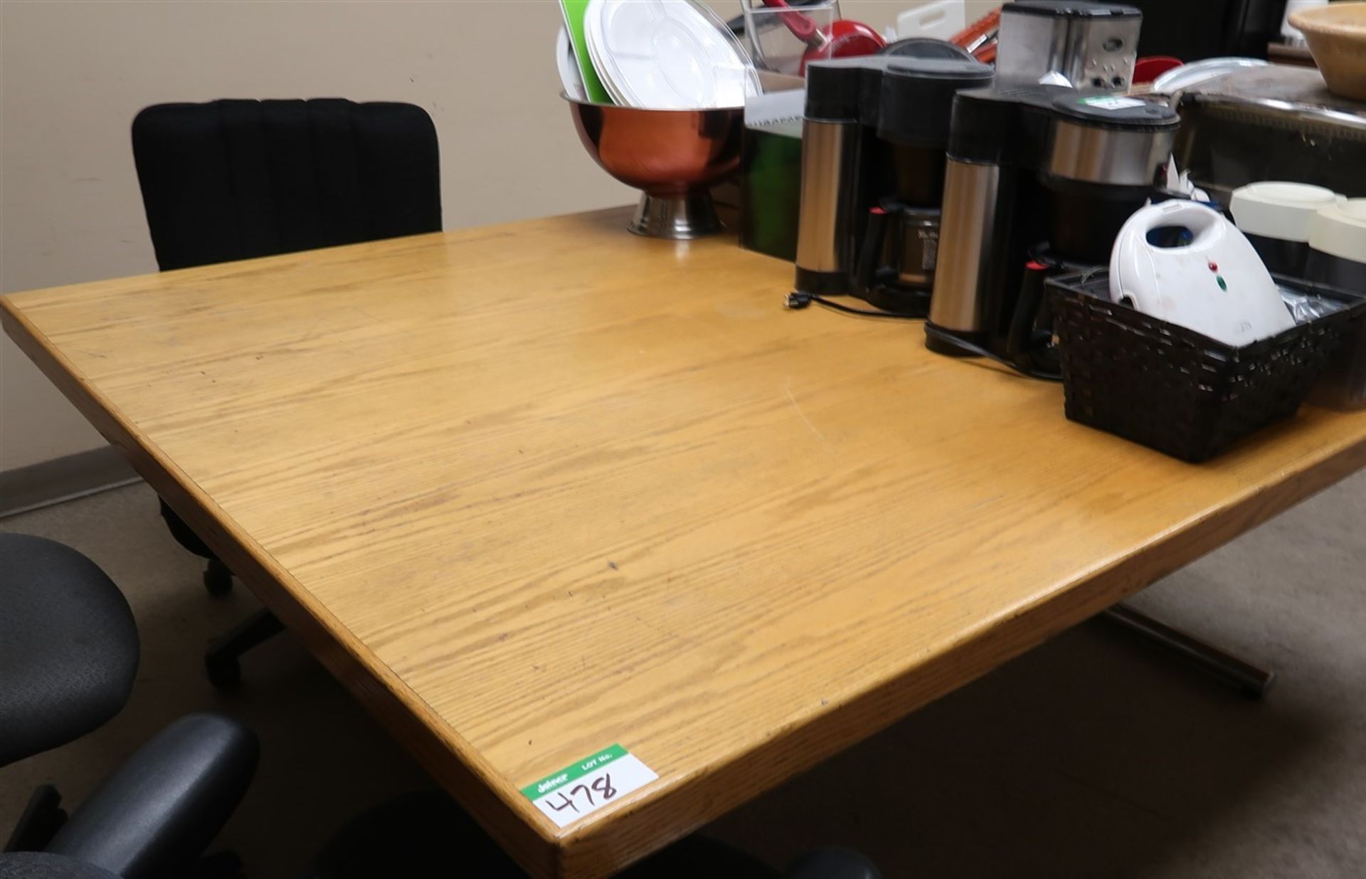 LUNCHROOM TABLE