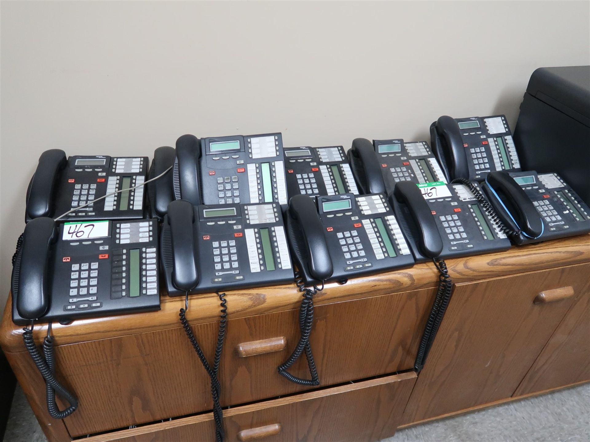NORTEL NETWORKS MERIDIAN PHONE SYSTEM W/11 HAND SETS