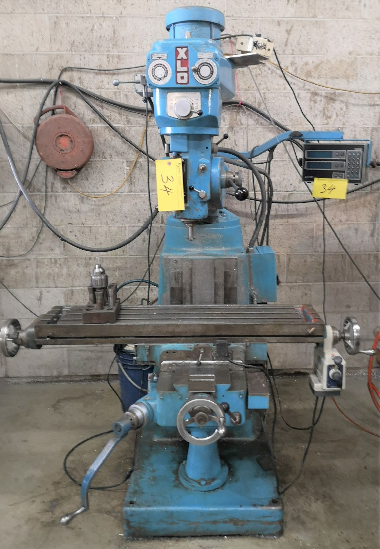 EX-CELL-O 602 Vertical Mill, Acu-rite 2-Axis DRO, 9” x 42” Table, Speeds to 3,800 RPM, Align Power