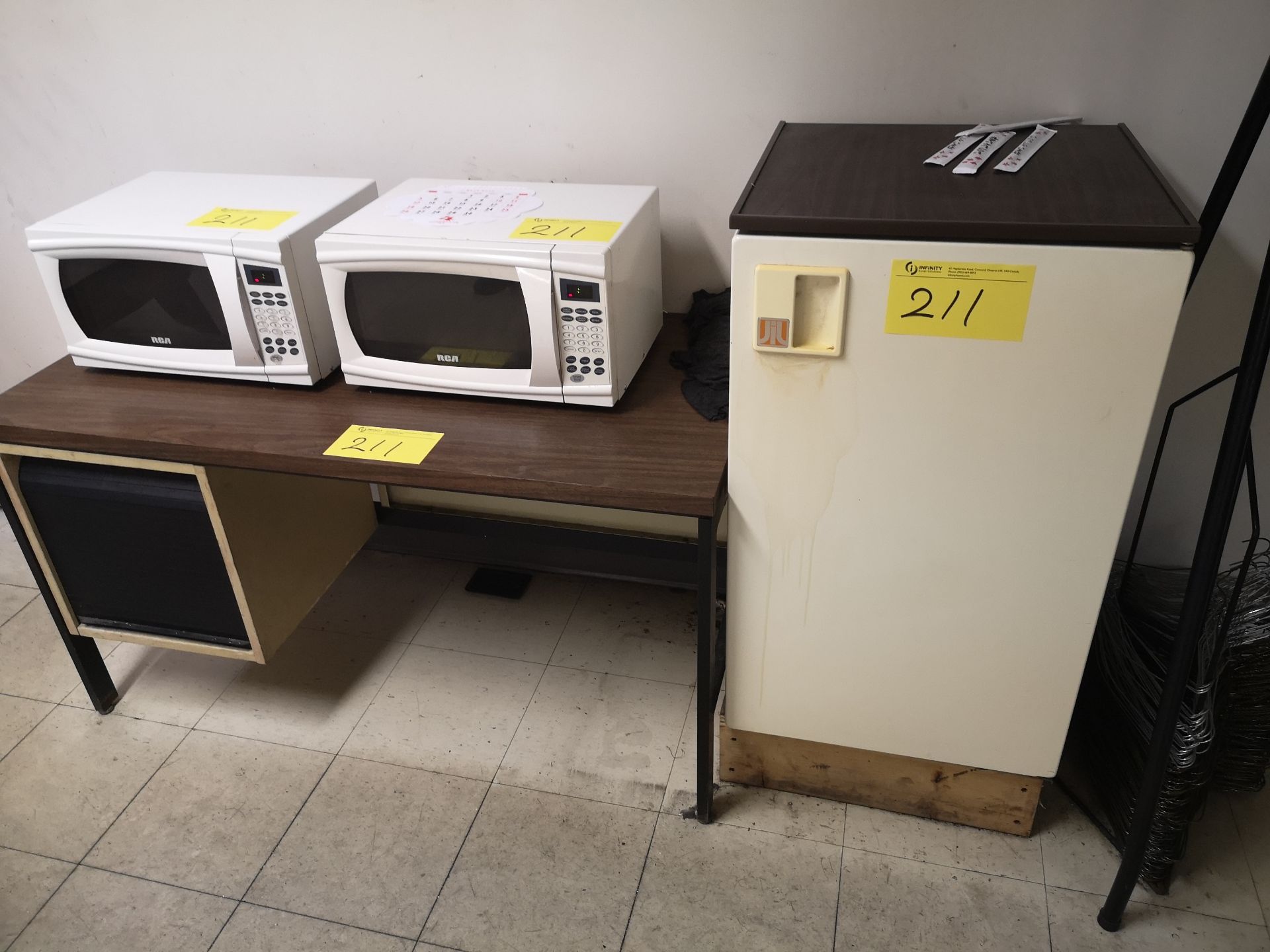 LOT MICROWAVES, FRIDGE, VACUUM, FAN, ETC.