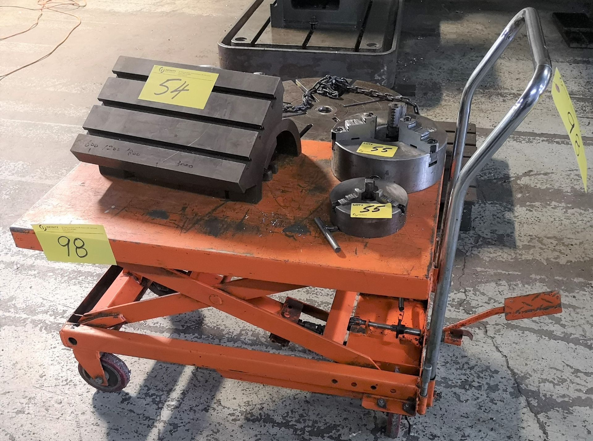 HYDRAULIC LIFTING TABLE