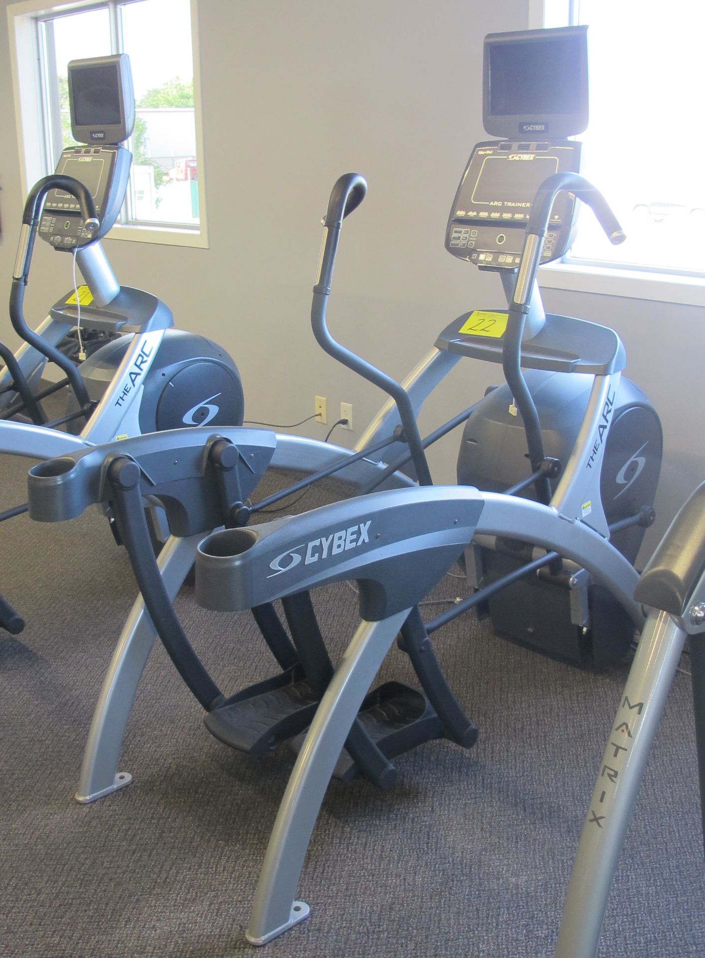 CYBEX "THE ARC" 750AT Arc Trainer w/ TV Screen w/ Satellite Hookup, Digital Display, S/N: - Image 2 of 11