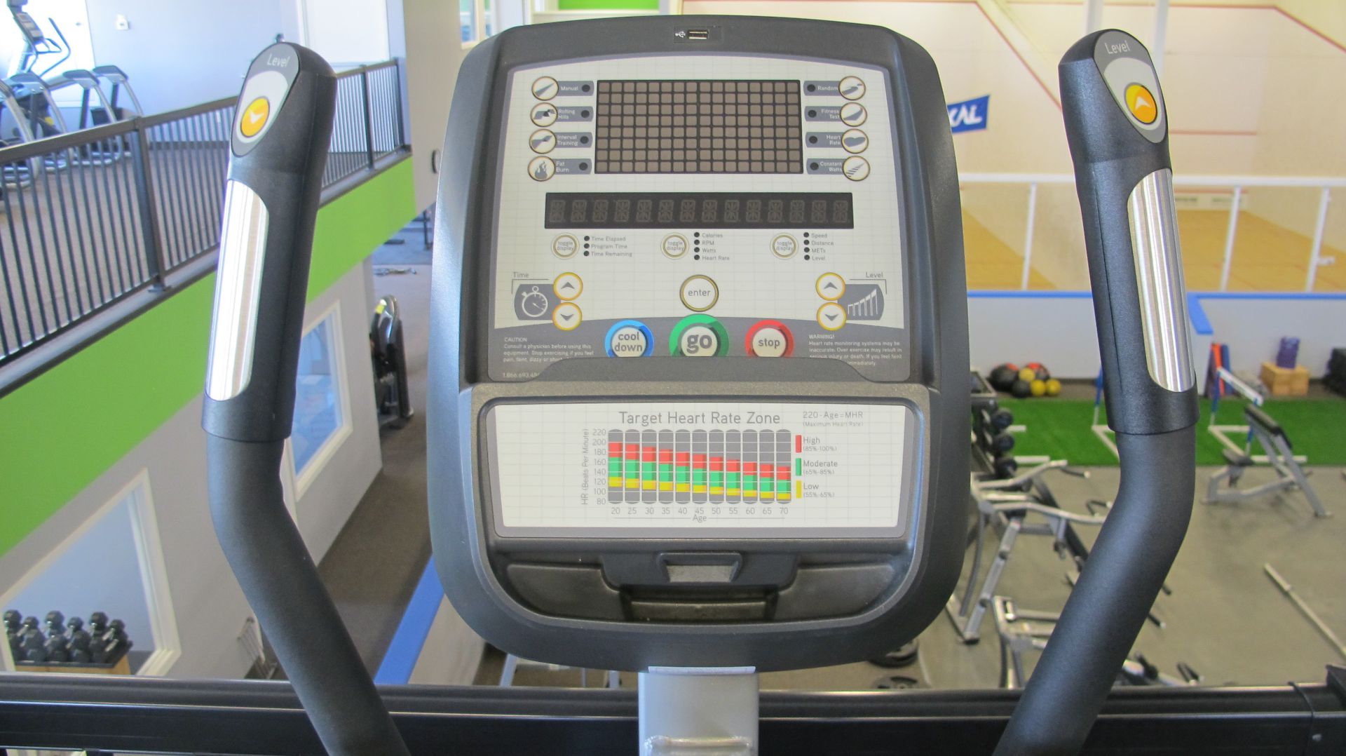 MATRIX S-3X/5X/7X Stepper Machine w/ HURE-3X-01-C Digital Display, Heart Rate Monitor - Image 7 of 9