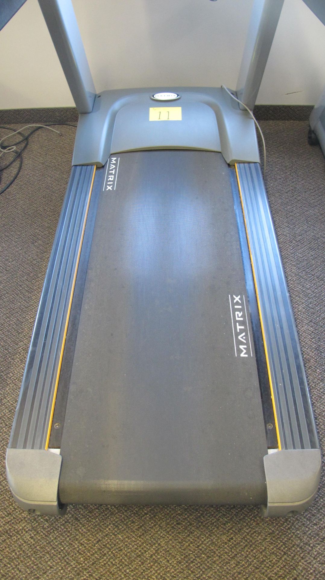 MATRIX T-5X-7X-03-F Ultimate Deck Treadmill w/ Incline, Digital Display, TV Screen w/ Satellite - Image 5 of 11