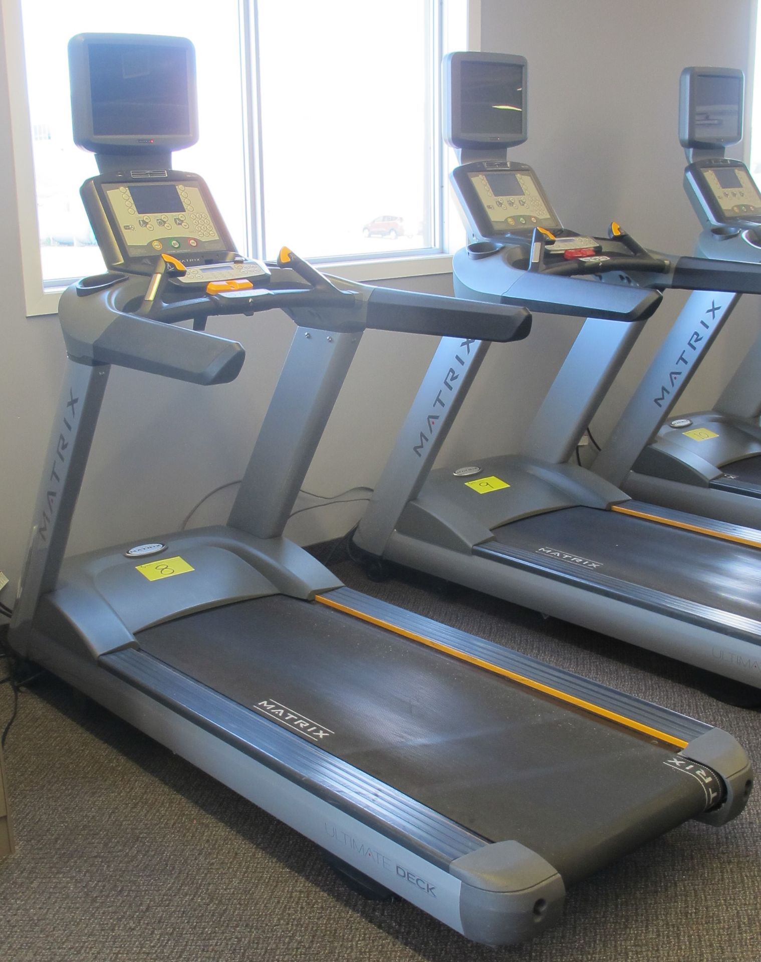 MATRIX T-5X-7X-03-F Ultimate Deck Treadmill w/ Incline, Digital Display, TV Screen w/ Satellite - Image 2 of 11