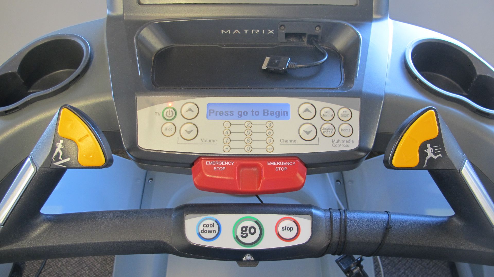 MATRIX T-5X-7X-03-F Ultimate Deck Treadmill w/ Incline, Digital Display, TV Screen w/ Satellite - Image 8 of 11