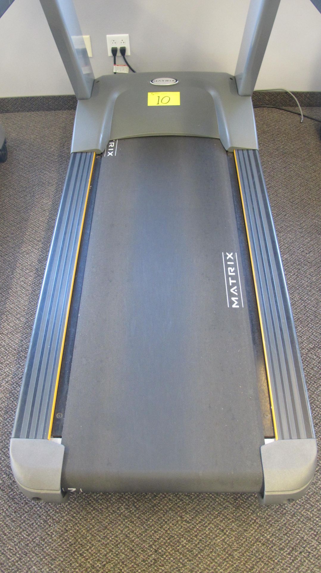 MATRIX T-5X-7X-03-F Ultimate Deck Treadmill w/ Incline, Digital Display, TV Screen w/ Satellite - Image 5 of 11