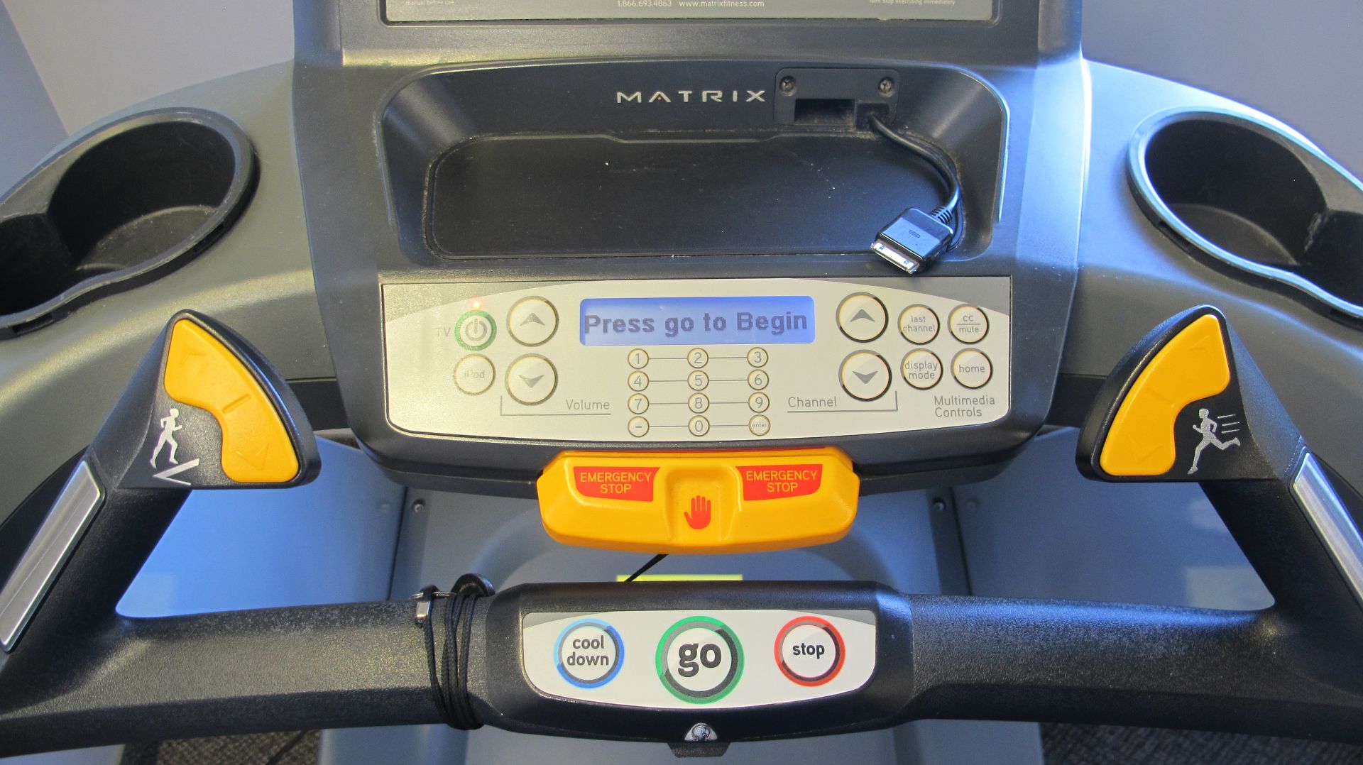 MATRIX T-5X-7X-03-F Ultimate Deck Treadmill w/ Incline, Digital Display, TV Screen w/ Satellite - Image 8 of 11