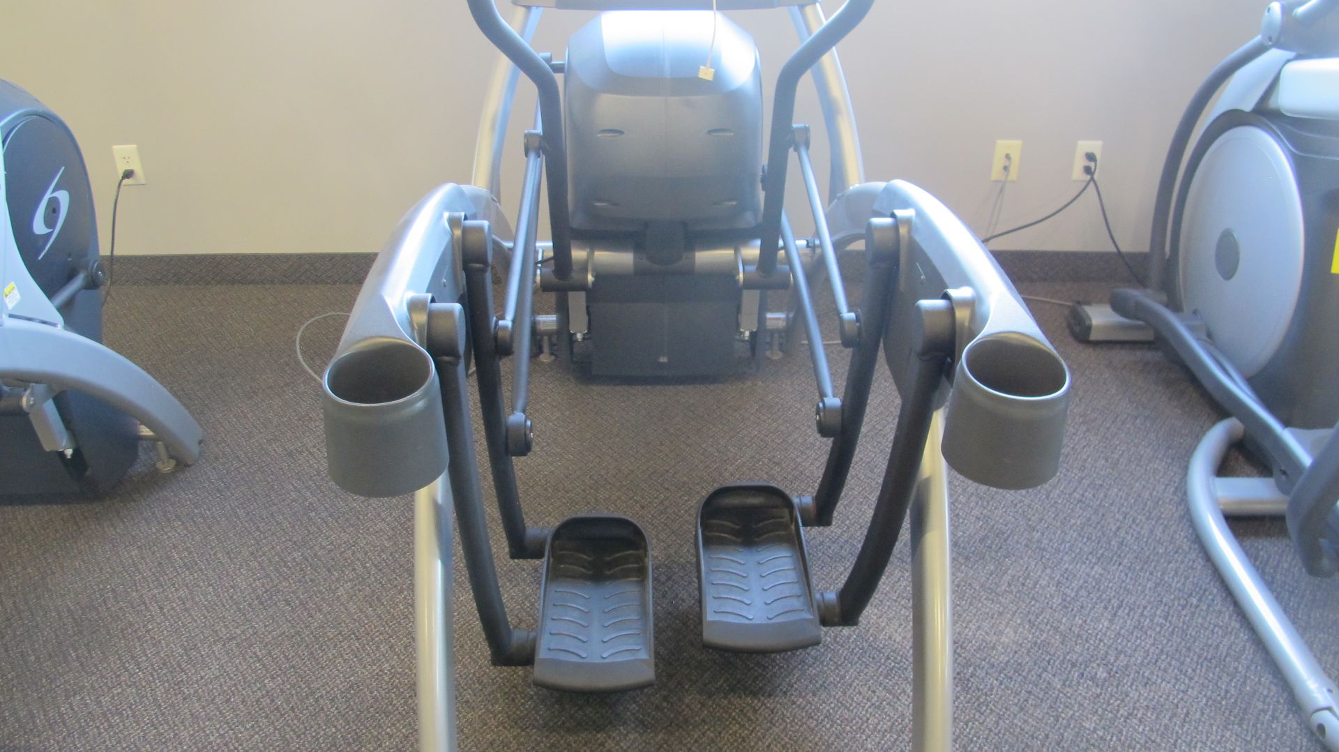 CYBEX "THE ARC" 750AT Arc Trainer w/ TV Screen w/ Satellite Hookup, Digital Display, S/N: - Image 6 of 11