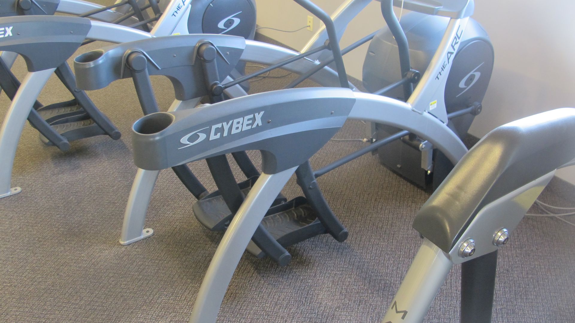 CYBEX "THE ARC" 750AT Arc Trainer w/ TV Screen w/ Satellite Hookup, Digital Display, S/N: - Image 5 of 11