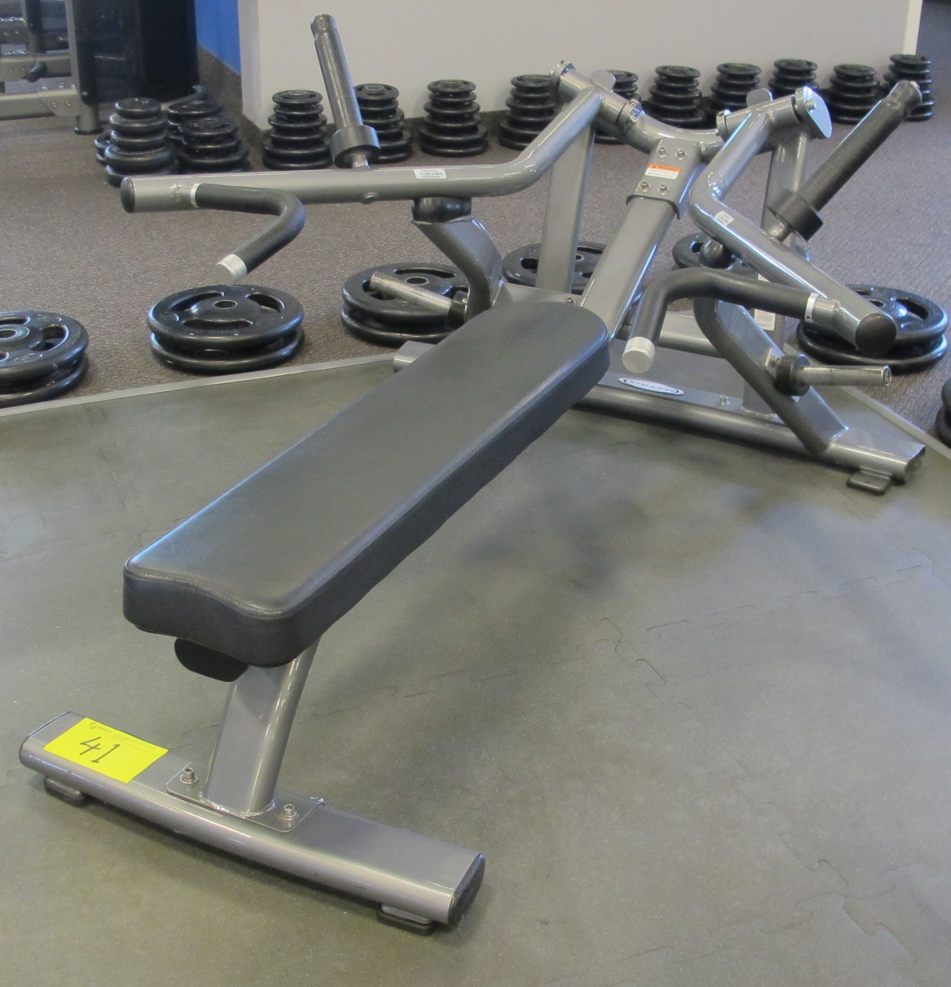 MATRIX Supine Bench Press Machine - Plate Loaded 10lbs Starting Resistance, S/N: G3PL02D1111CA041