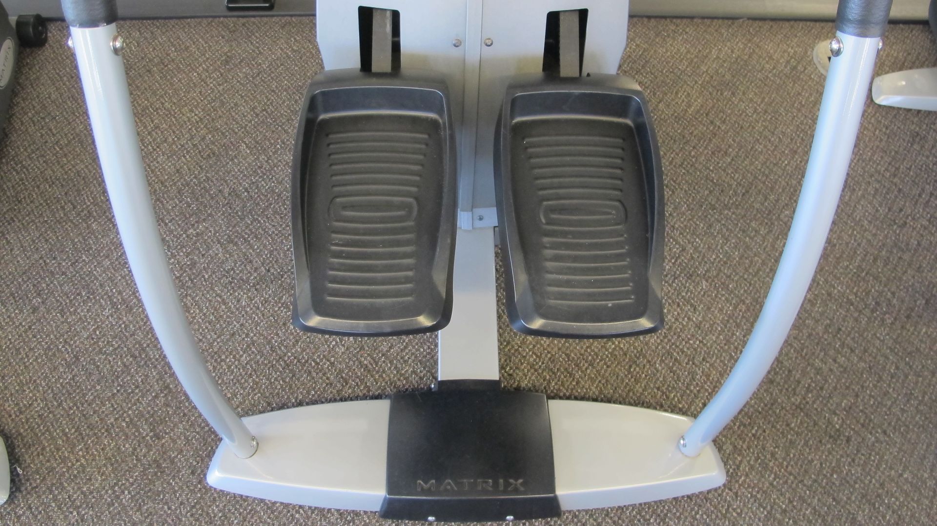 MATRIX S-3X/5X/7X Stepper Machine w/ HURE-3X-01-C Digital Display, Heart Rate Monitor - Image 4 of 8