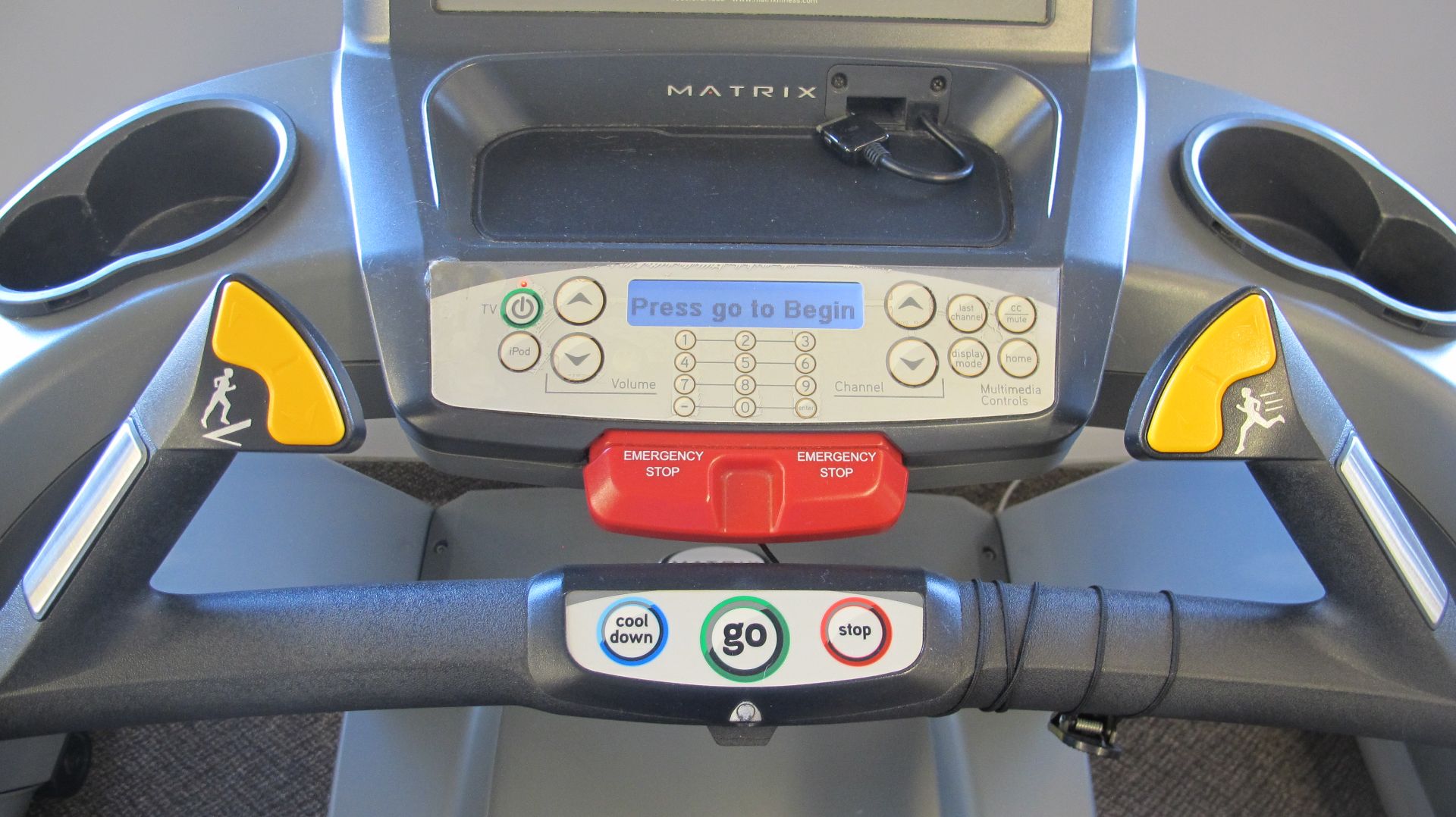 MATRIX T-5X-7X-03-F Ultimate Deck Treadmill w/ Incline, Digital Display, TV Screen w/ Satellite - Image 8 of 11