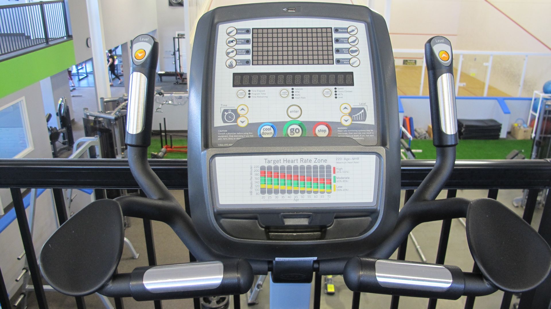 MATRIX U-3X/5X/7X Stationary Bike w/ S-3X-01-C Digital Dislay, Heart Rate Monitor - Image 7 of 10