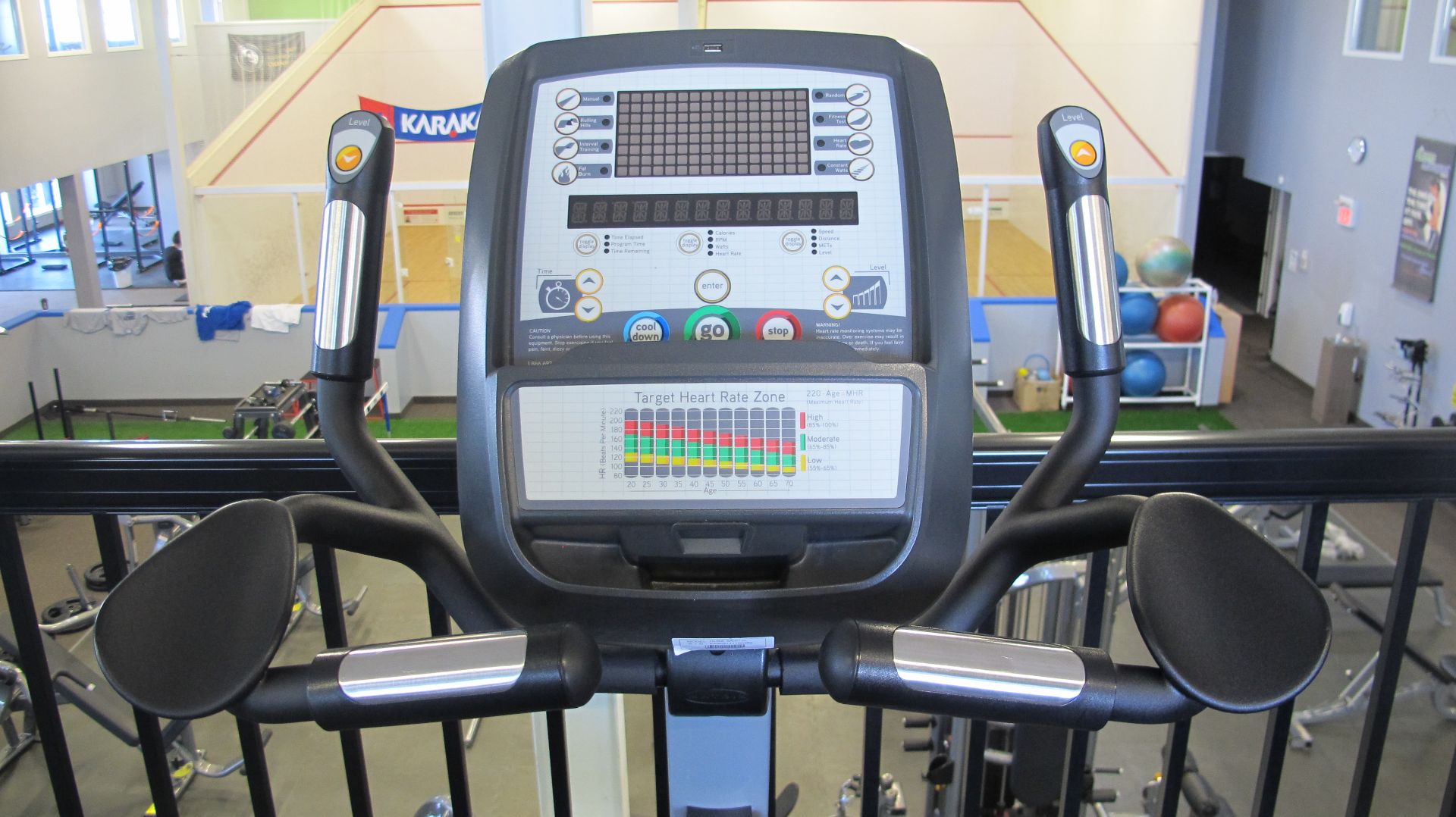 MATRIX U-3X/5X/7X Stationary Bike w/ HURE-3X-01-C Digital Dislay, Heart Rate Monitor - Image 7 of 10