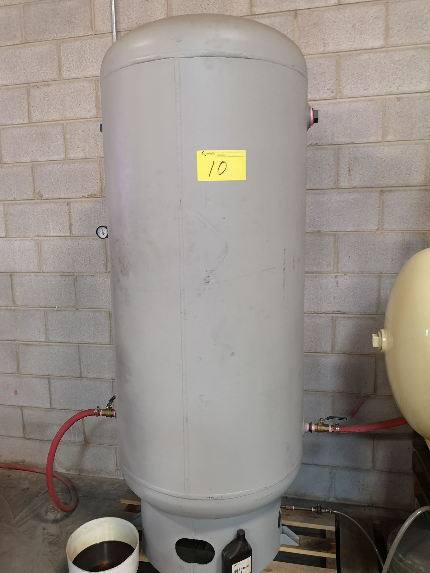 200 GAL AIR RECEIVING TANK