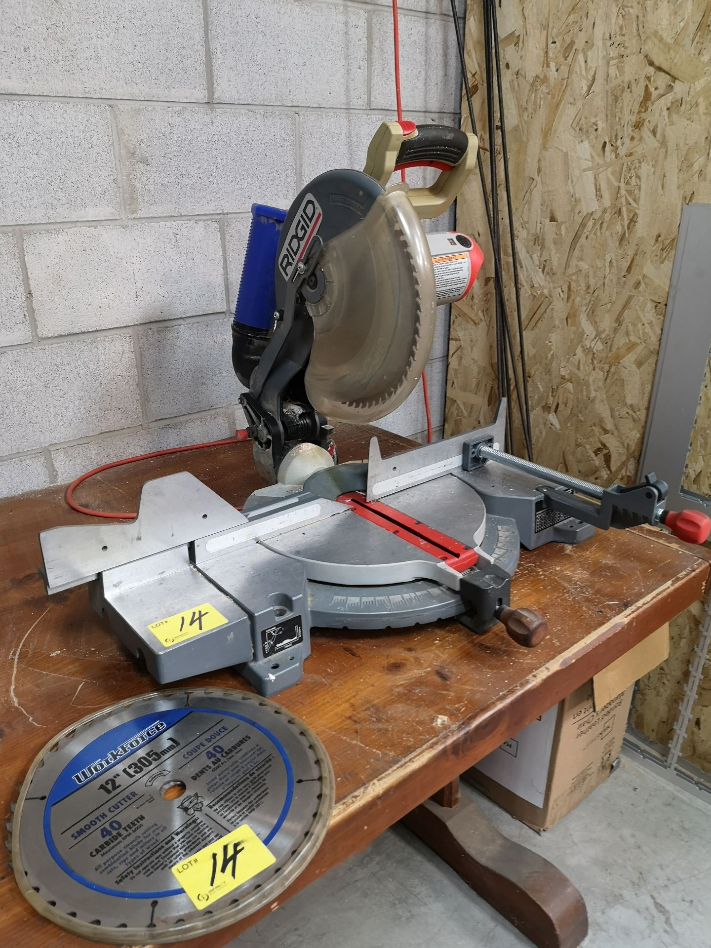 RIDGID 12" CHOP SAW W/ EXTRA BLADE